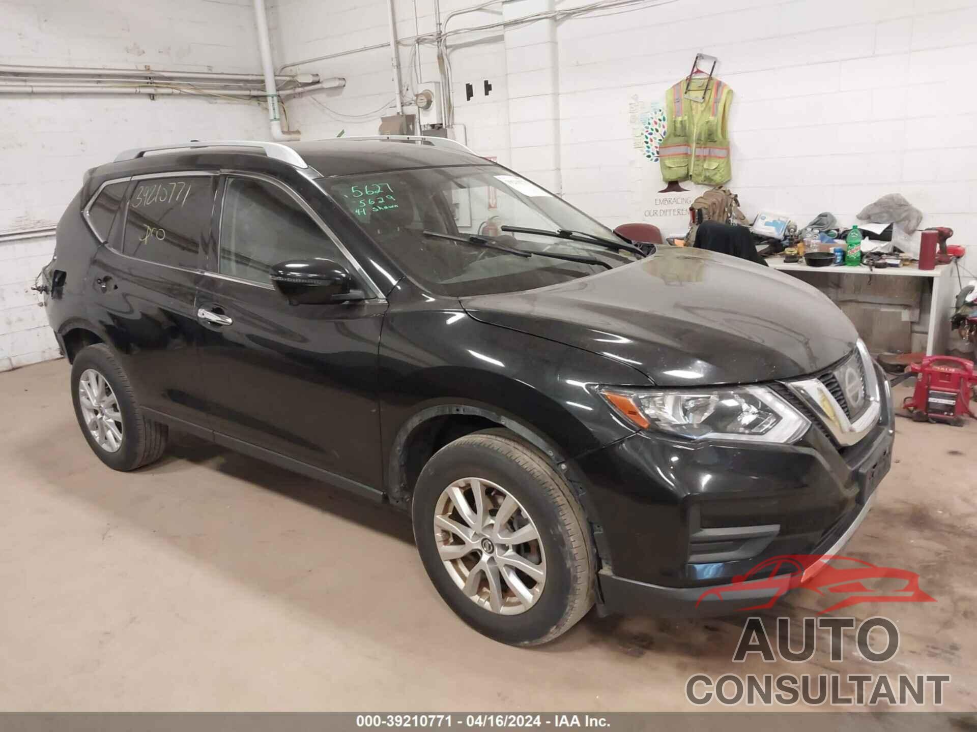 NISSAN ROGUE 2017 - KNMAT2MV1HP616855