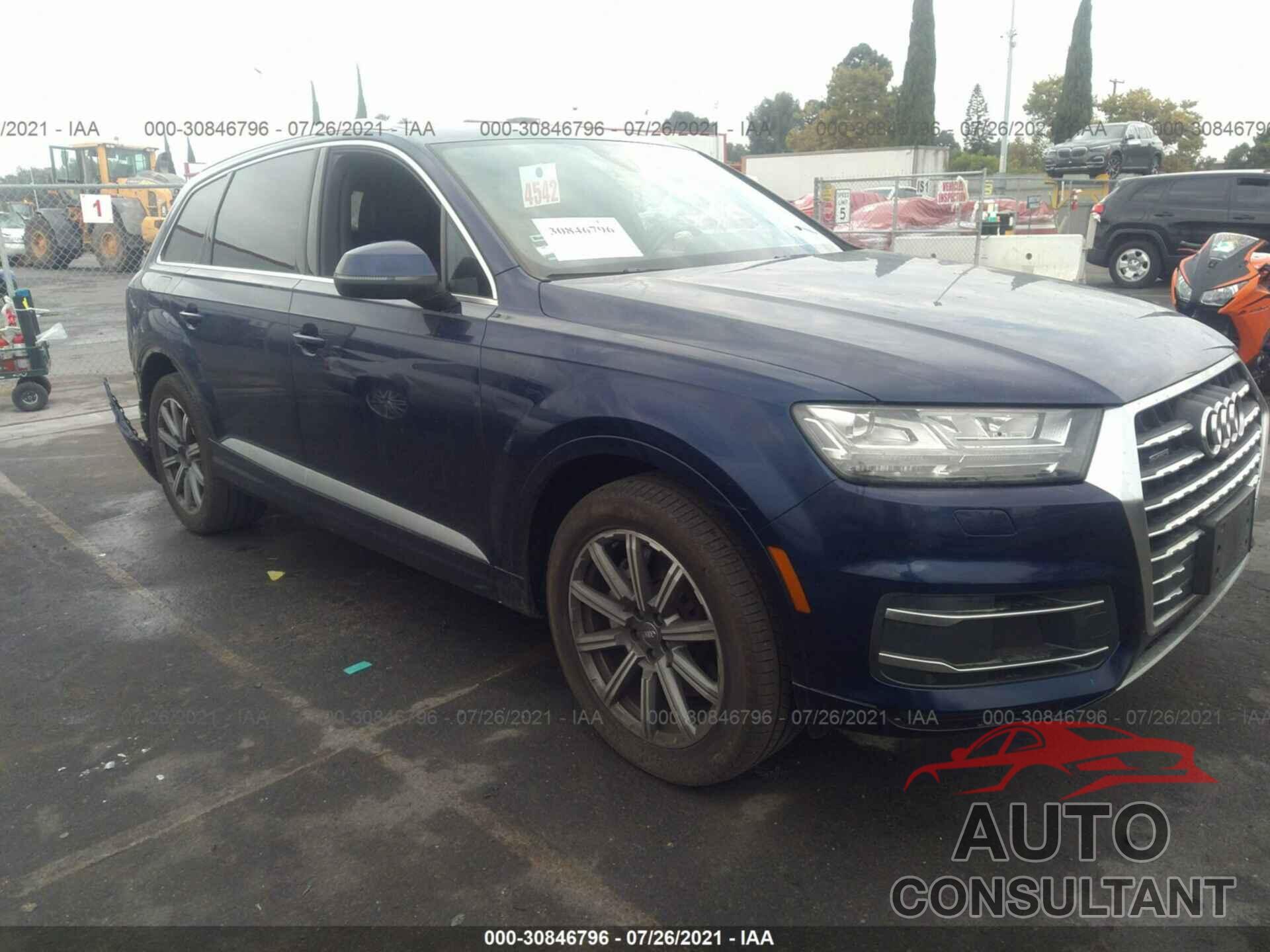 AUDI Q7 2019 - WA1LHAF78KD033866