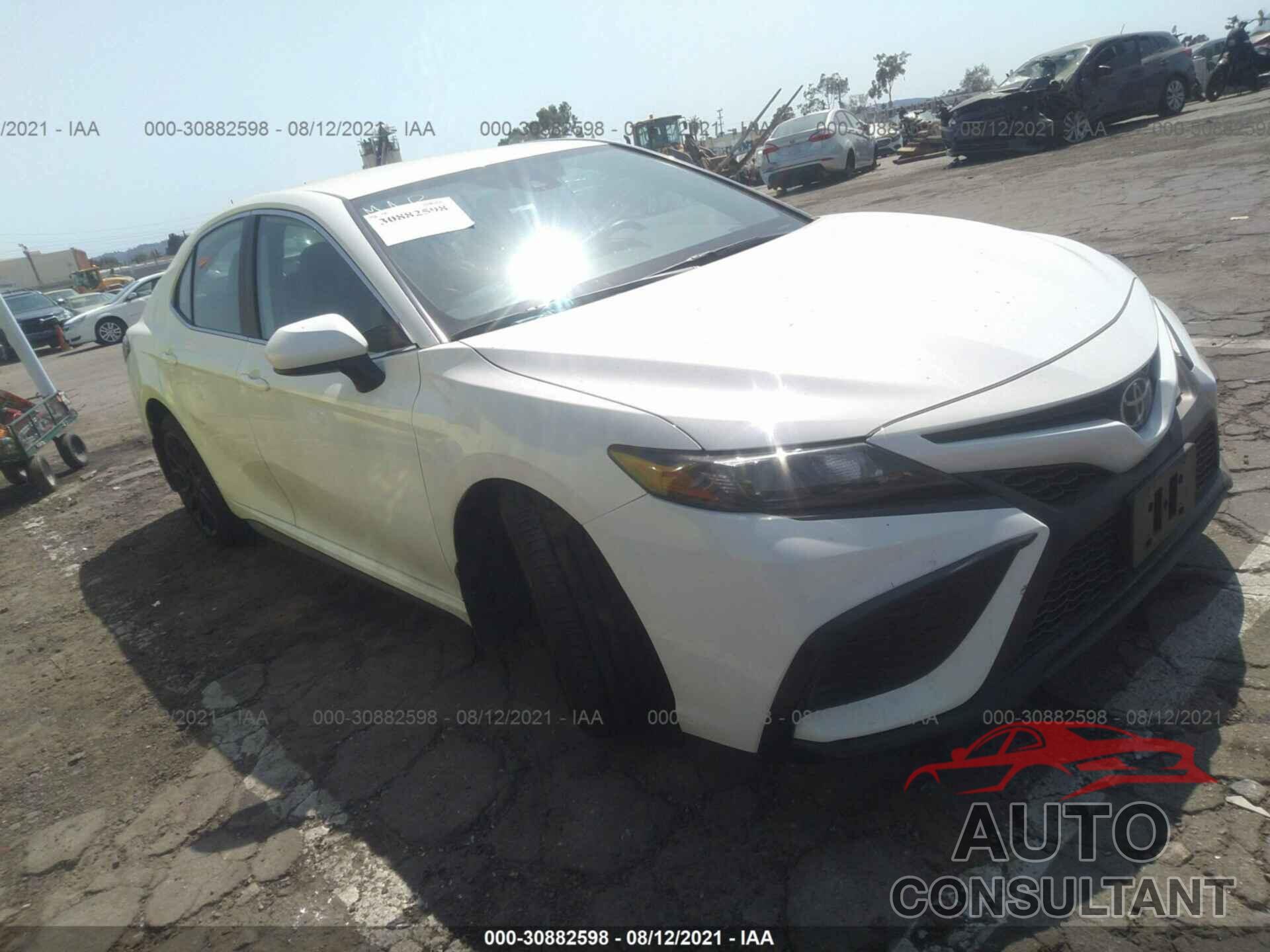 TOYOTA CAMRY 2021 - 4T1G11AK0MU536698