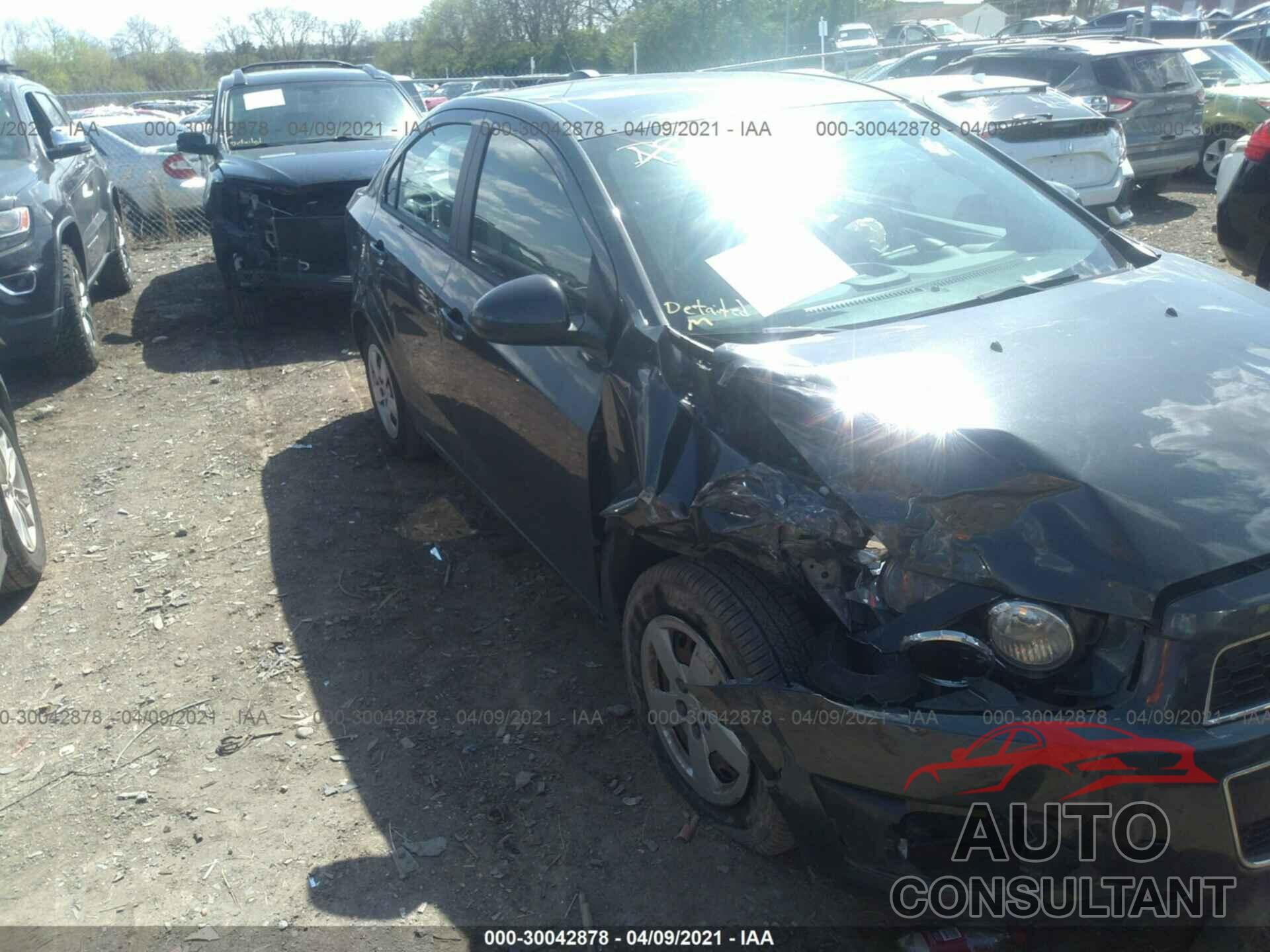 CHEVROLET SONIC 2016 - 1G1JA5SH4G4150352