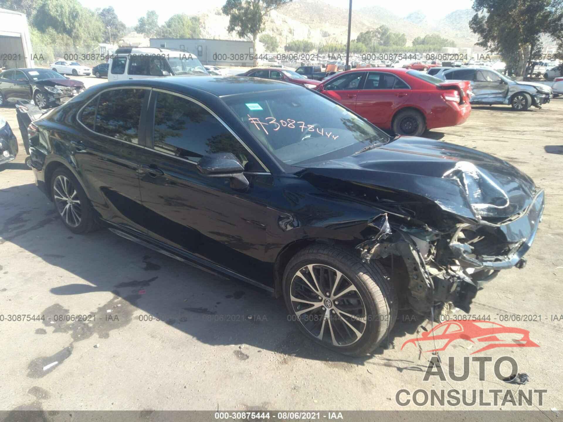 TOYOTA CAMRY 2018 - JTNB11HK2J3048757