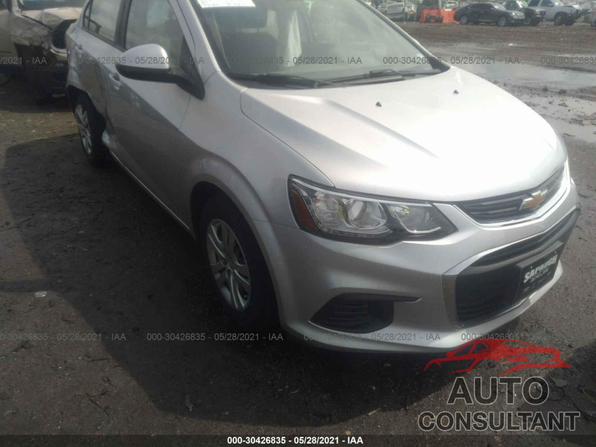 CHEVROLET SONIC 2017 - 1G1JB5SH0H4108243