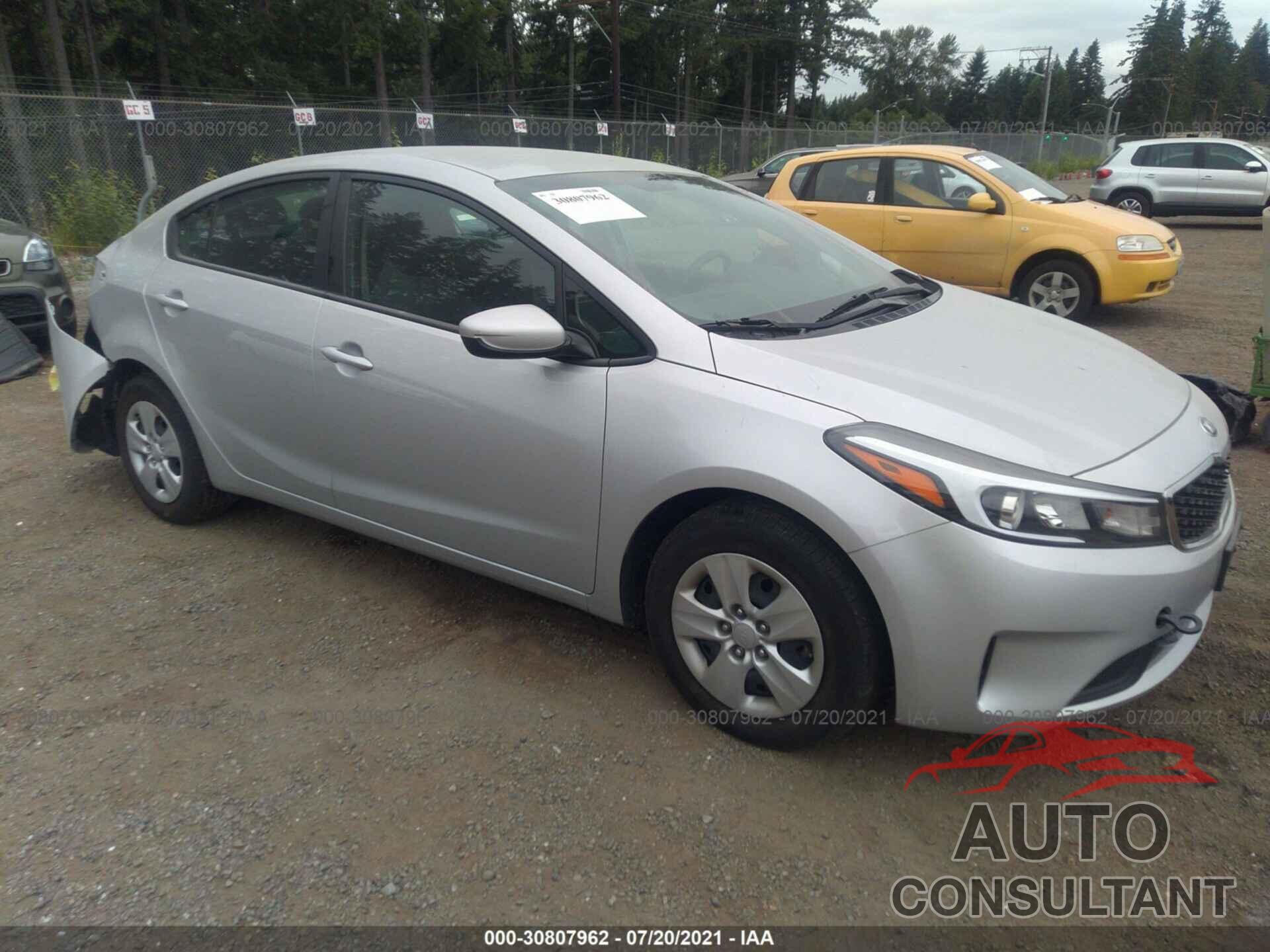 KIA FORTE 2018 - 3KPFK4A77JE257429