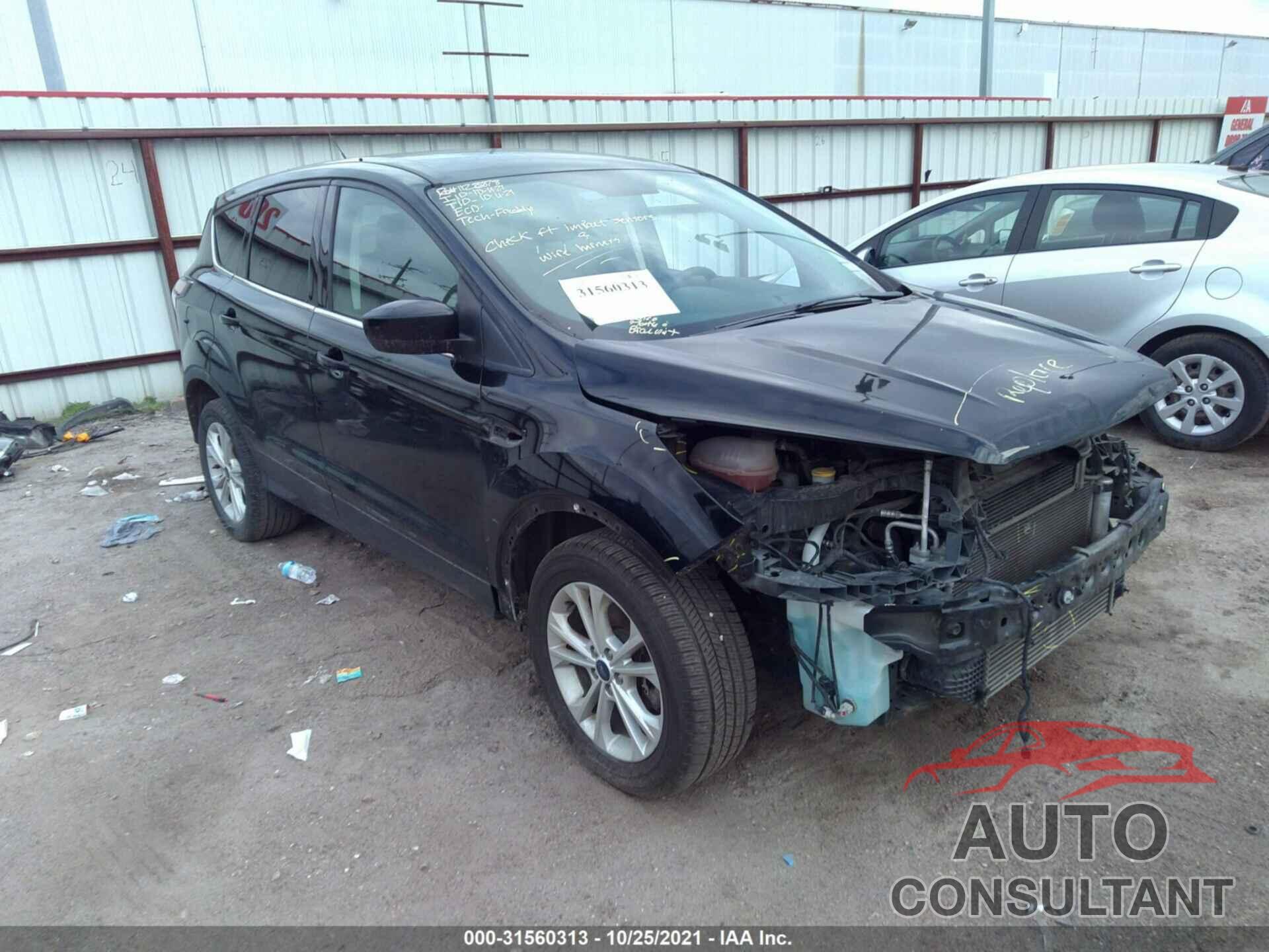 FORD ESCAPE 2017 - 1FMCU0G91HUA29027