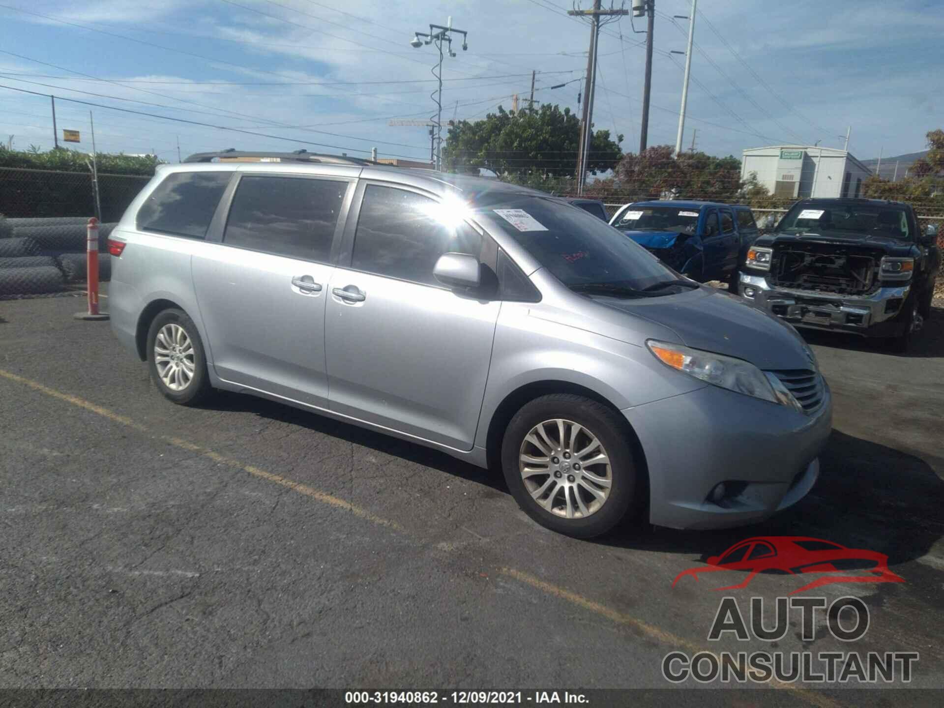 TOYOTA SIENNA 2016 - 5TDYK3DC7GS715562