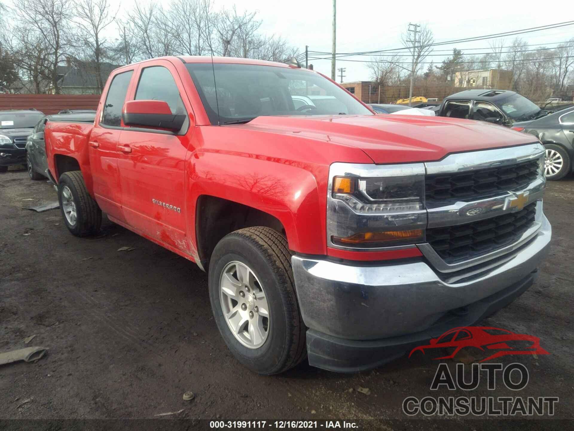 CHEVROLET SILVERADO 1500 2018 - 1GCVKREH5JZ353463