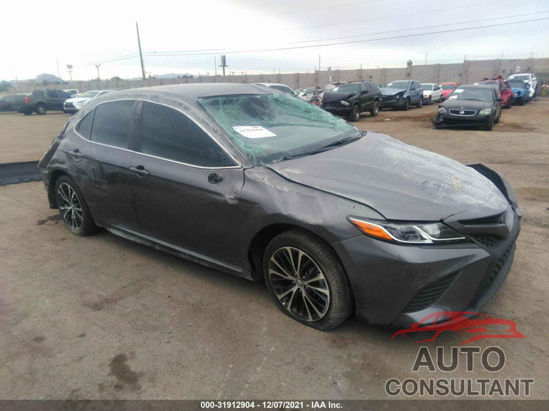 TOYOTA CAMRY 2020 - 4T1G11AK3LU884140