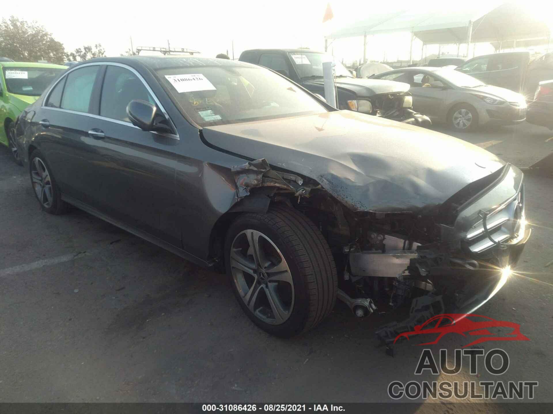 MERCEDES-BENZ E-CLASS 2019 - WDDZF4JB5KA573041