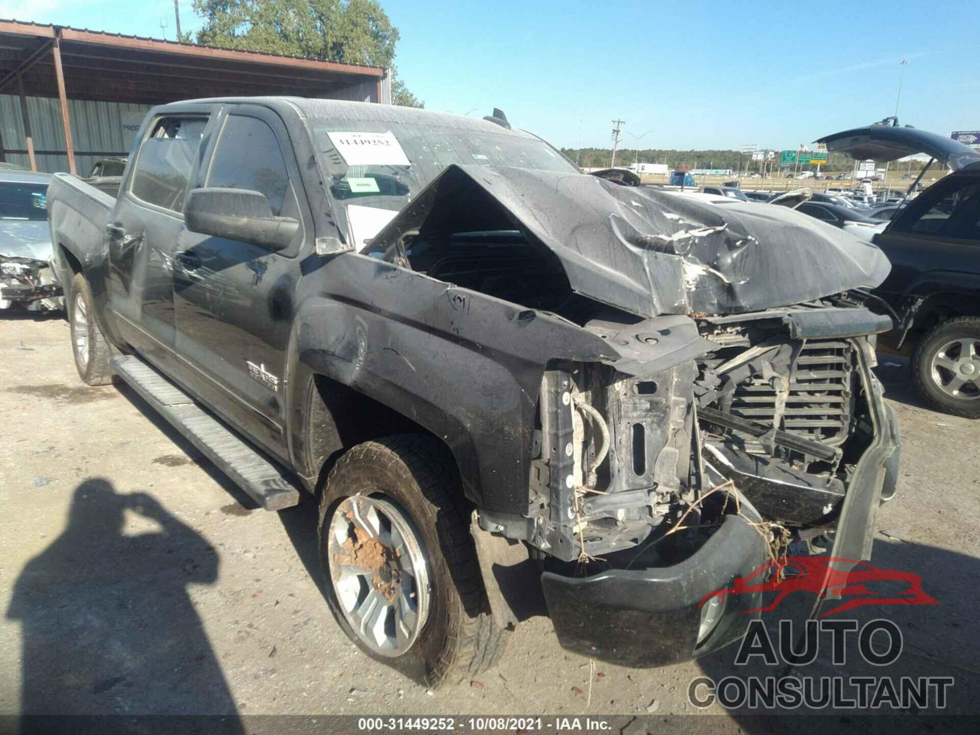 CHEVROLET SILVERADO 1500 2018 - 3GCUKREC4JG403253