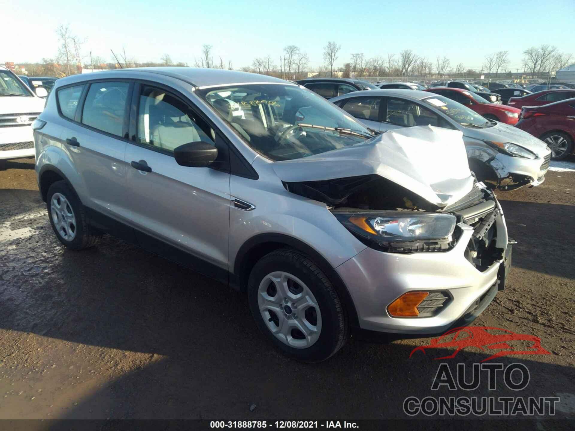 FORD ESCAPE 2018 - 1FMCU0F77JUB39361