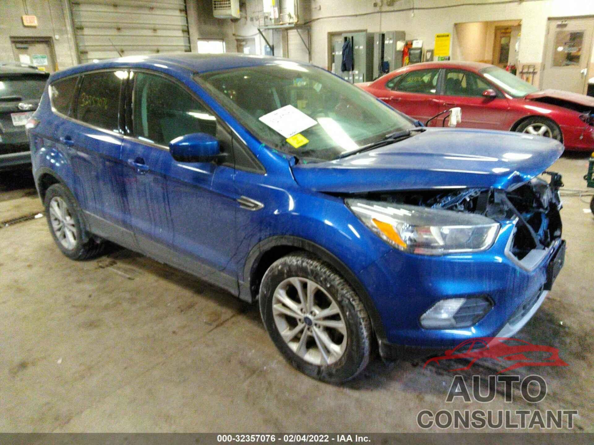 FORD ESCAPE 2017 - 1FMCU0GD6HUA92712