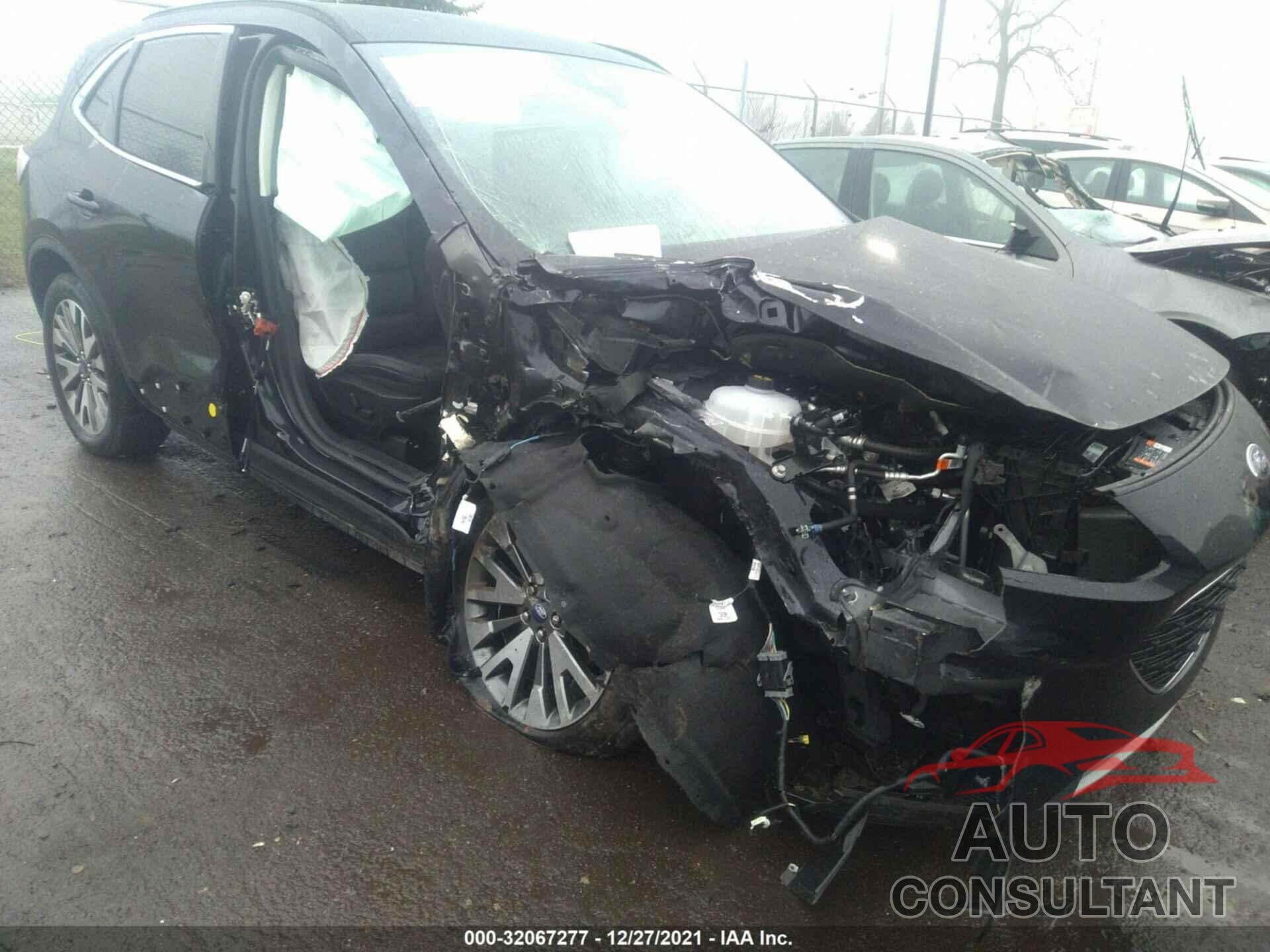 FORD ESCAPE 2021 - 1FMCU9J96MUA87044