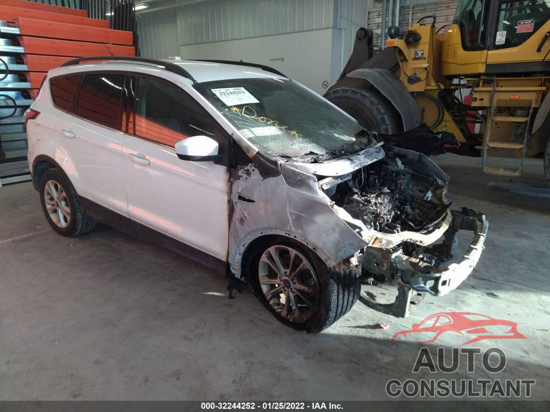 FORD ESCAPE 2018 - 1FMCU9GD3JUC07048