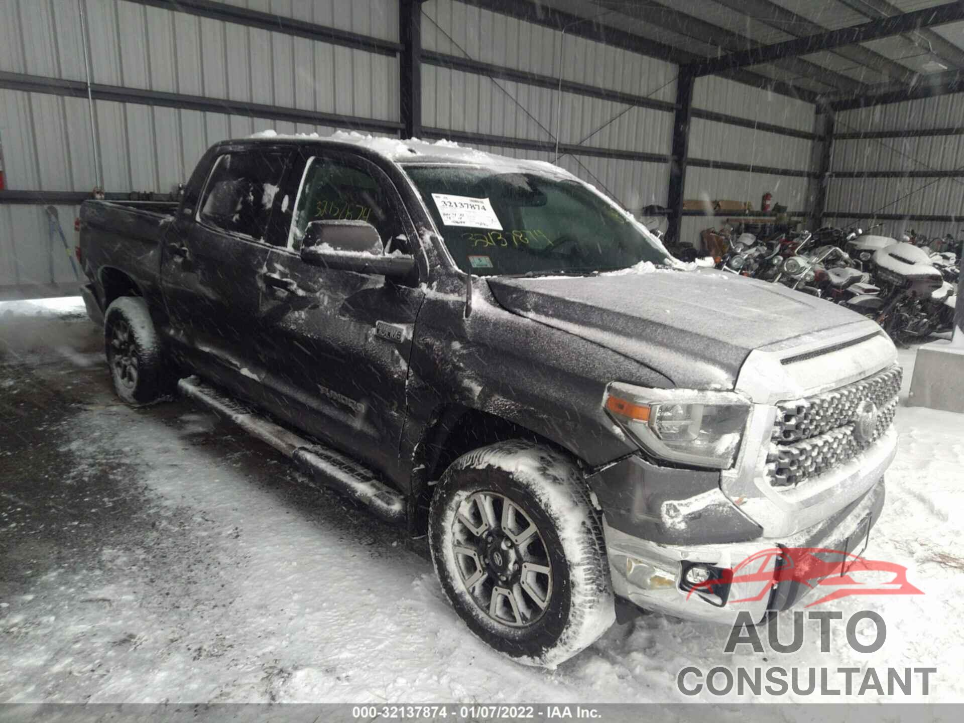 TOYOTA TUNDRA 4WD 2018 - 5TFDY5F13JX711904