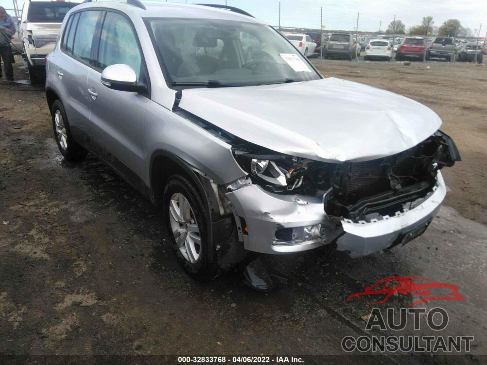 VOLKSWAGEN TIGUAN 2016 - WVGAV7AX2GW568196