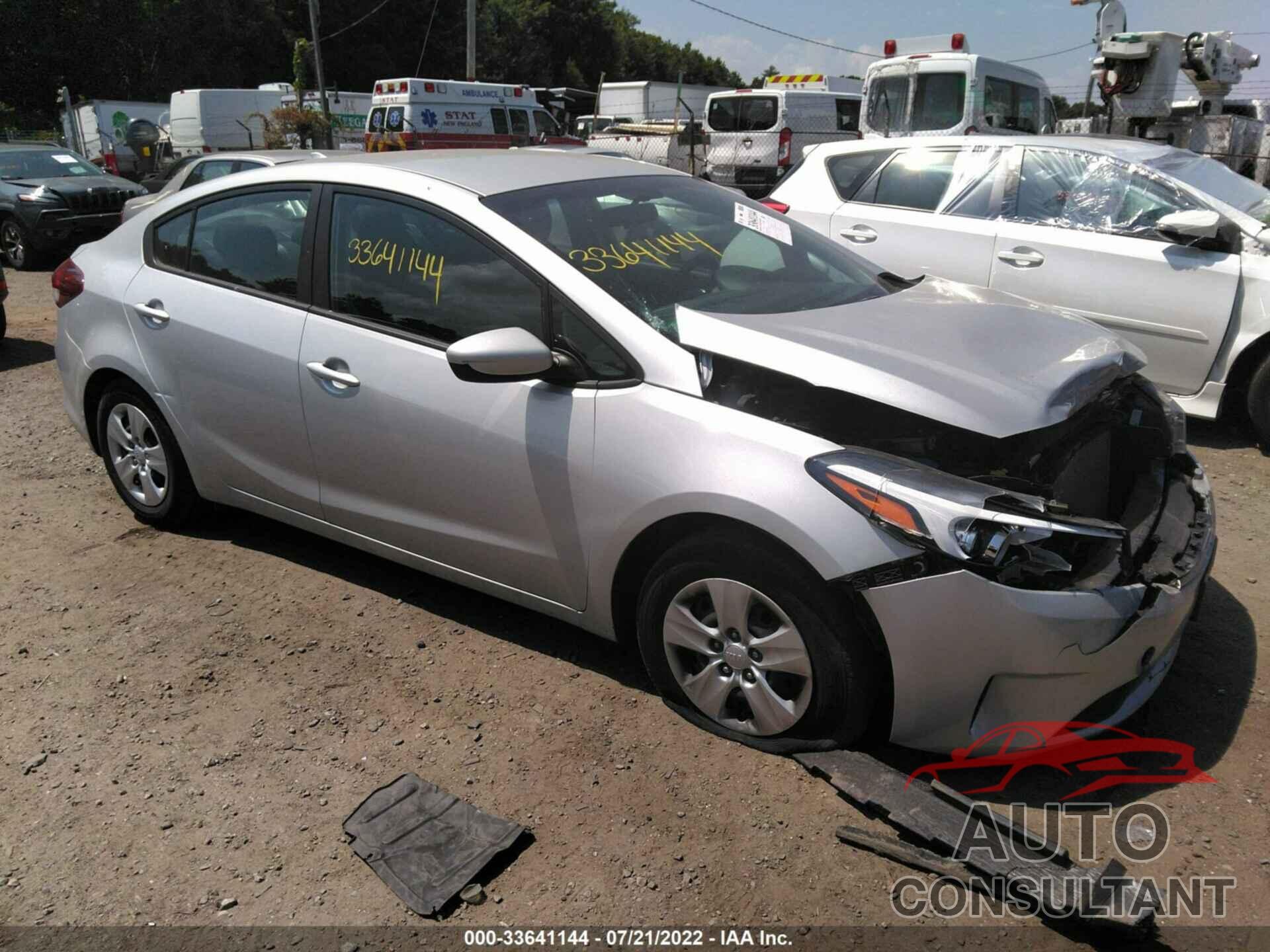 KIA FORTE 2017 - 3KPFK4A74HE042259