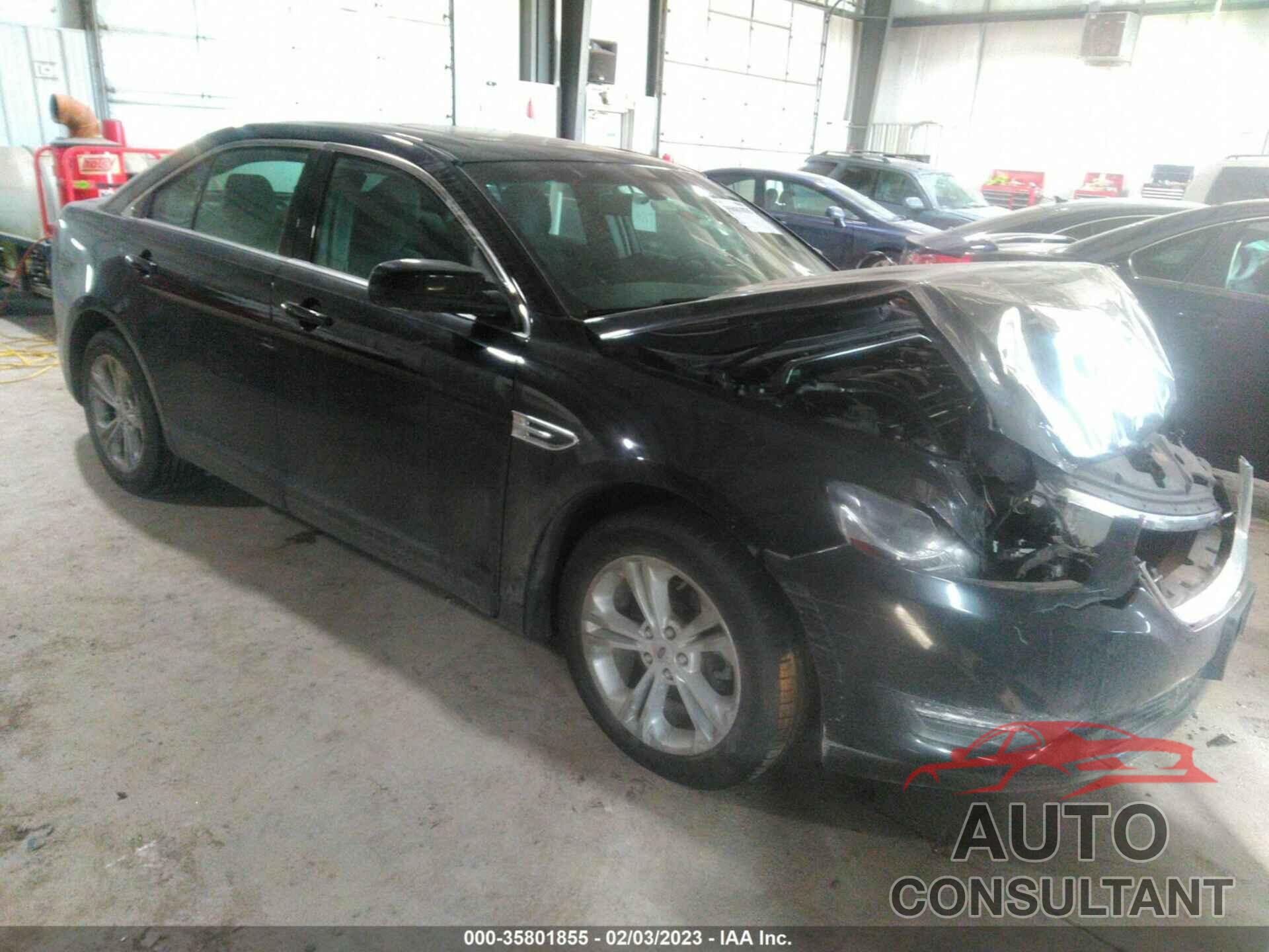 FORD TAURUS 2018 - 1FAHP2E82JG136525