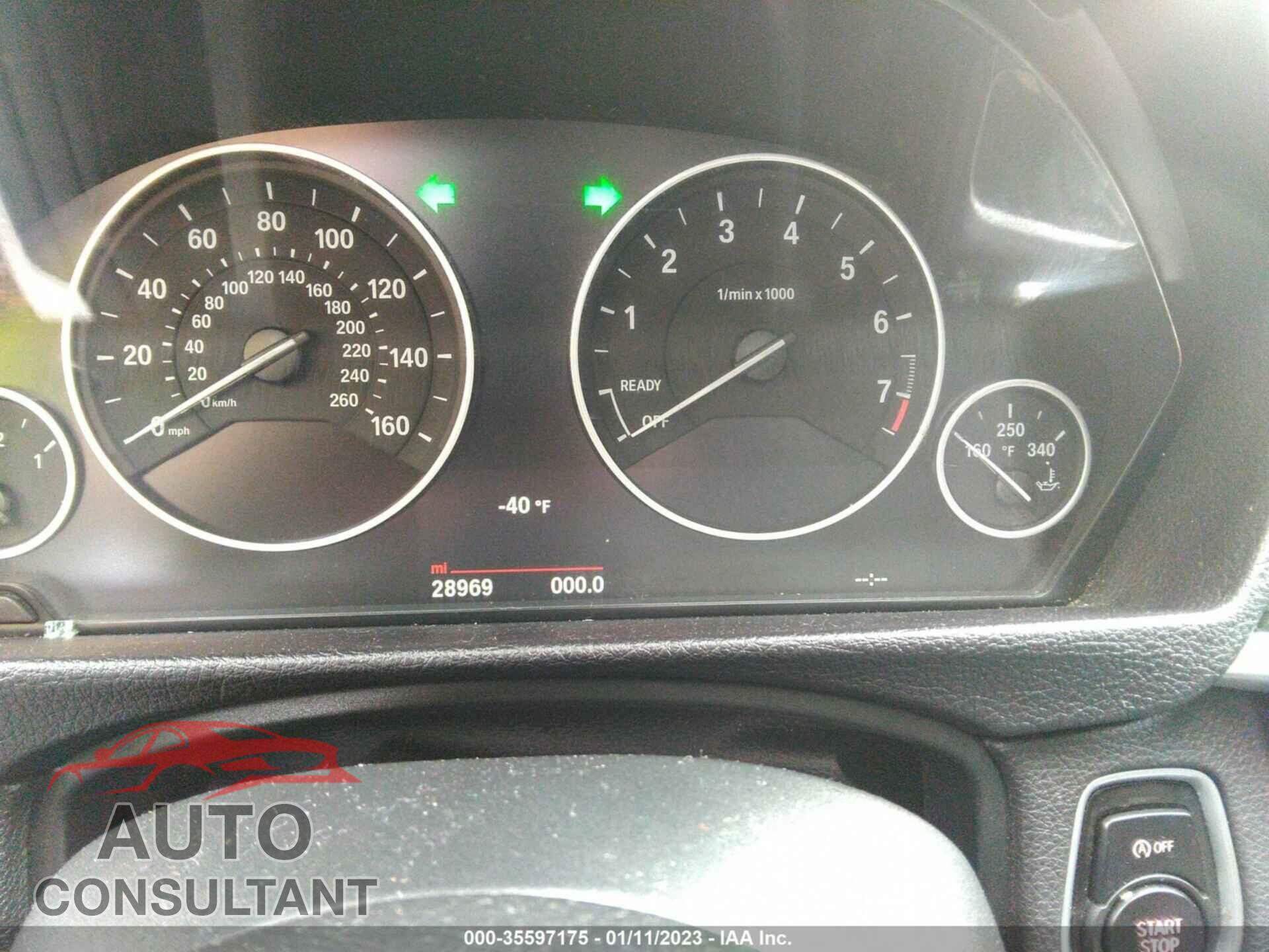 BMW 3 SERIES 2016 - WBA8E5G58GNU20005