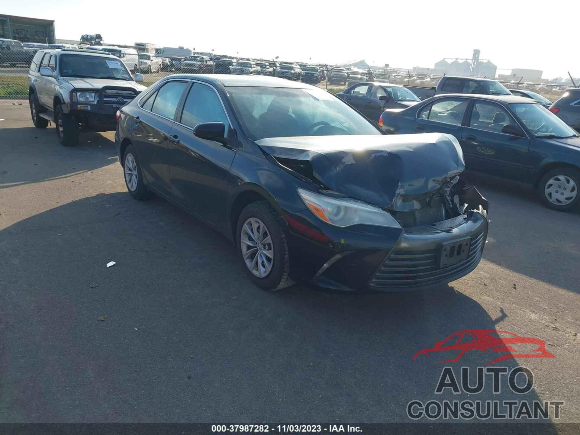 TOYOTA CAMRY 2015 - 4T4BF1FK2FR450256