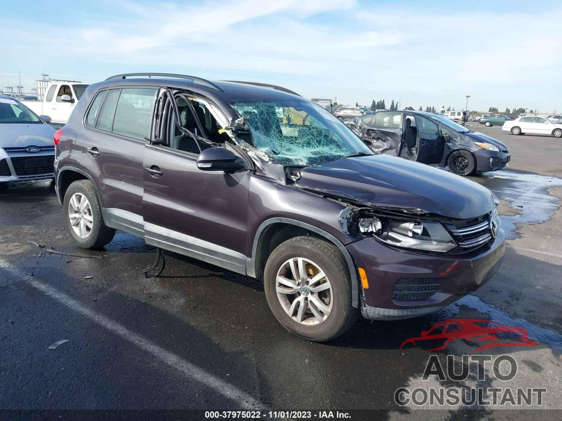 VOLKSWAGEN TIGUAN 2016 - WVGAV7AX9GW587747