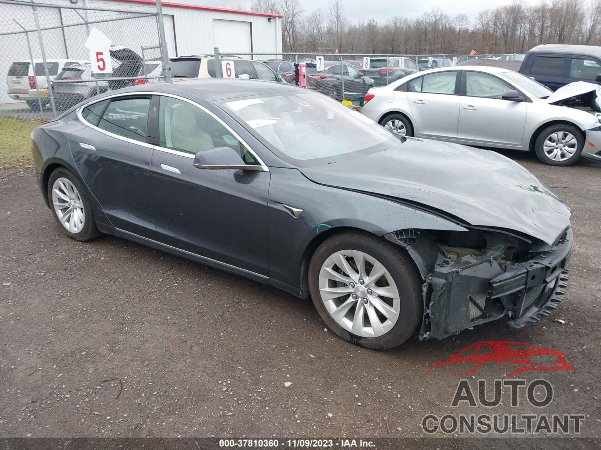 TESLA MODEL S 2018 - 5YJSA1E26JF278524