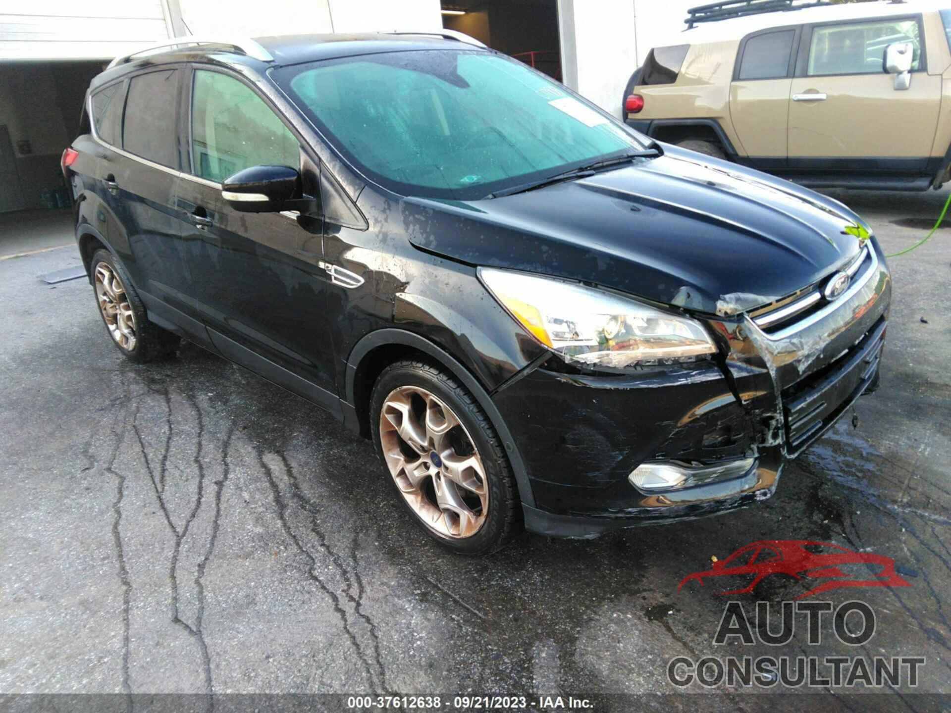 FORD ESCAPE 2016 - 1FMCU9JX1GUC17833
