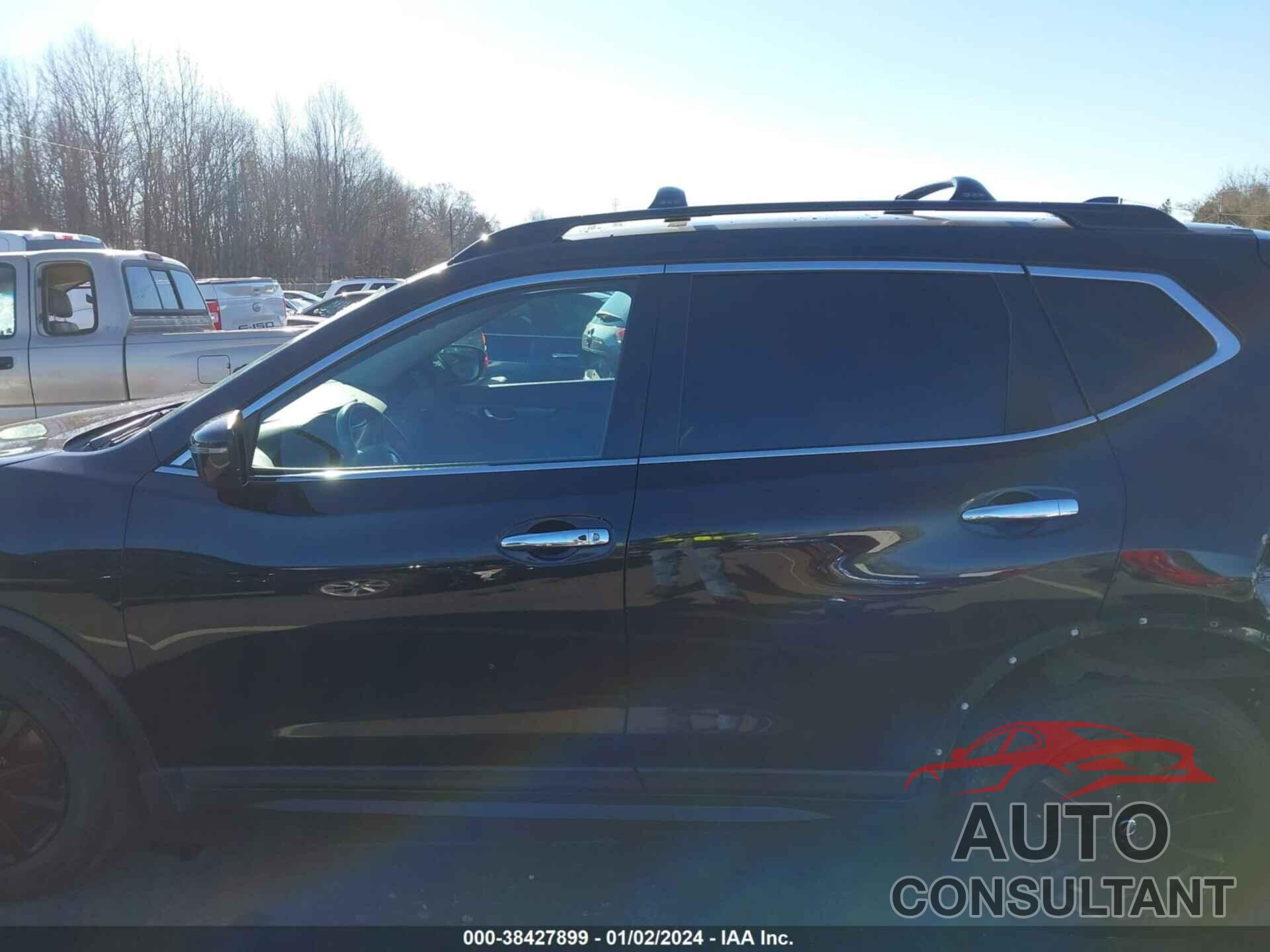 NISSAN ROGUE 2018 - 5N1AT2MT2JC744657