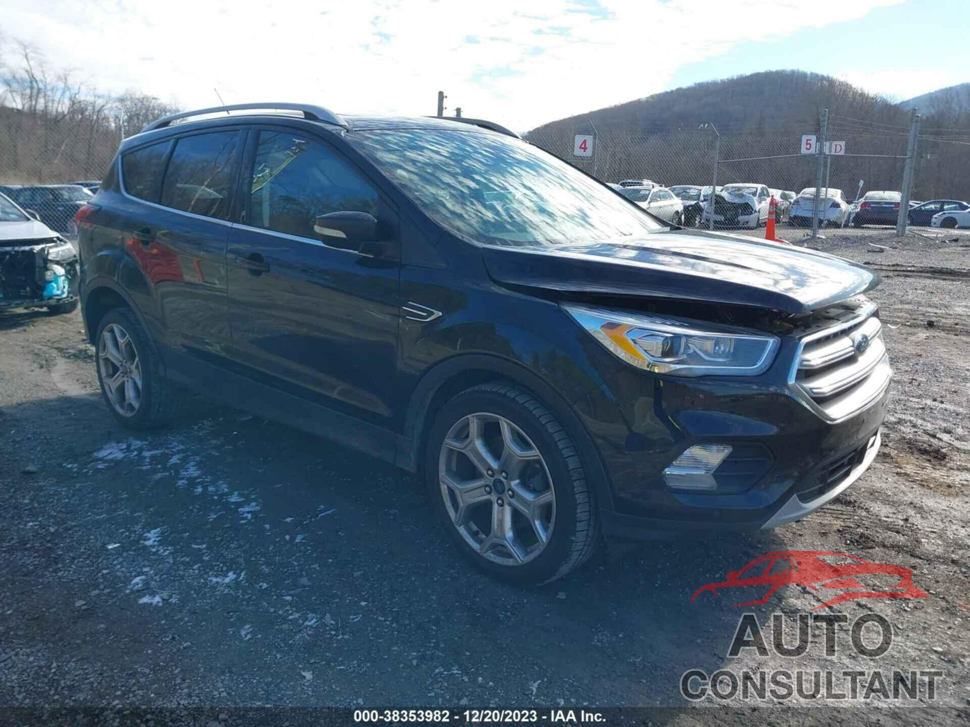 FORD ESCAPE 2019 - 1FMCU9J92KUB11563