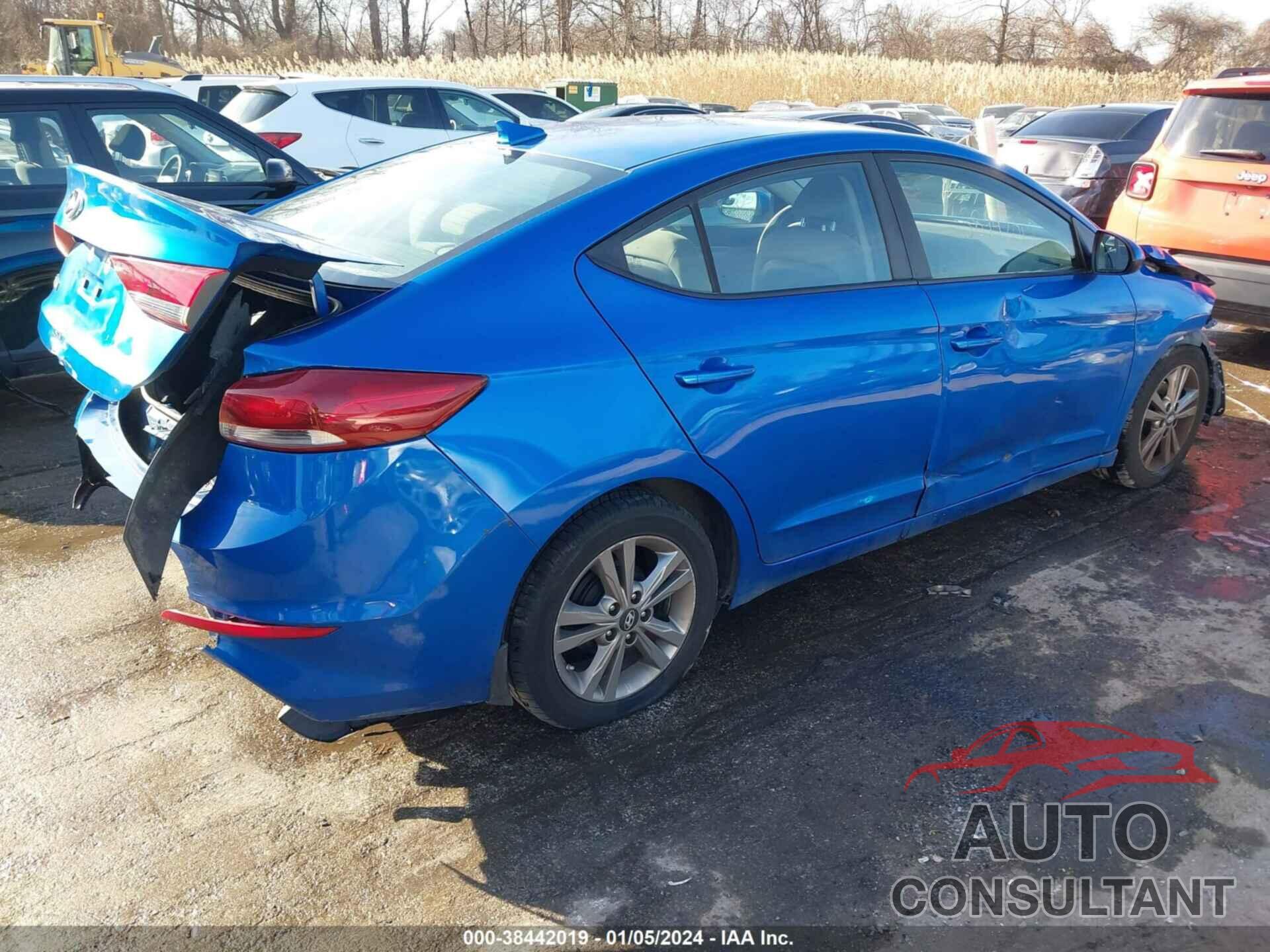 HYUNDAI ELANTRA 2017 - KMHD84LF4HU224602