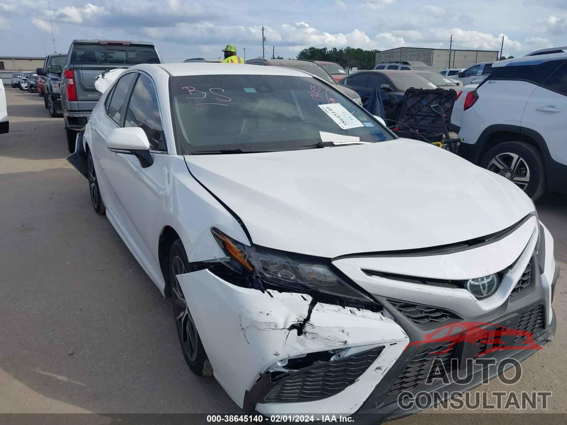 TOYOTA CAMRY 2023 - 4T1G11AK1PU742522