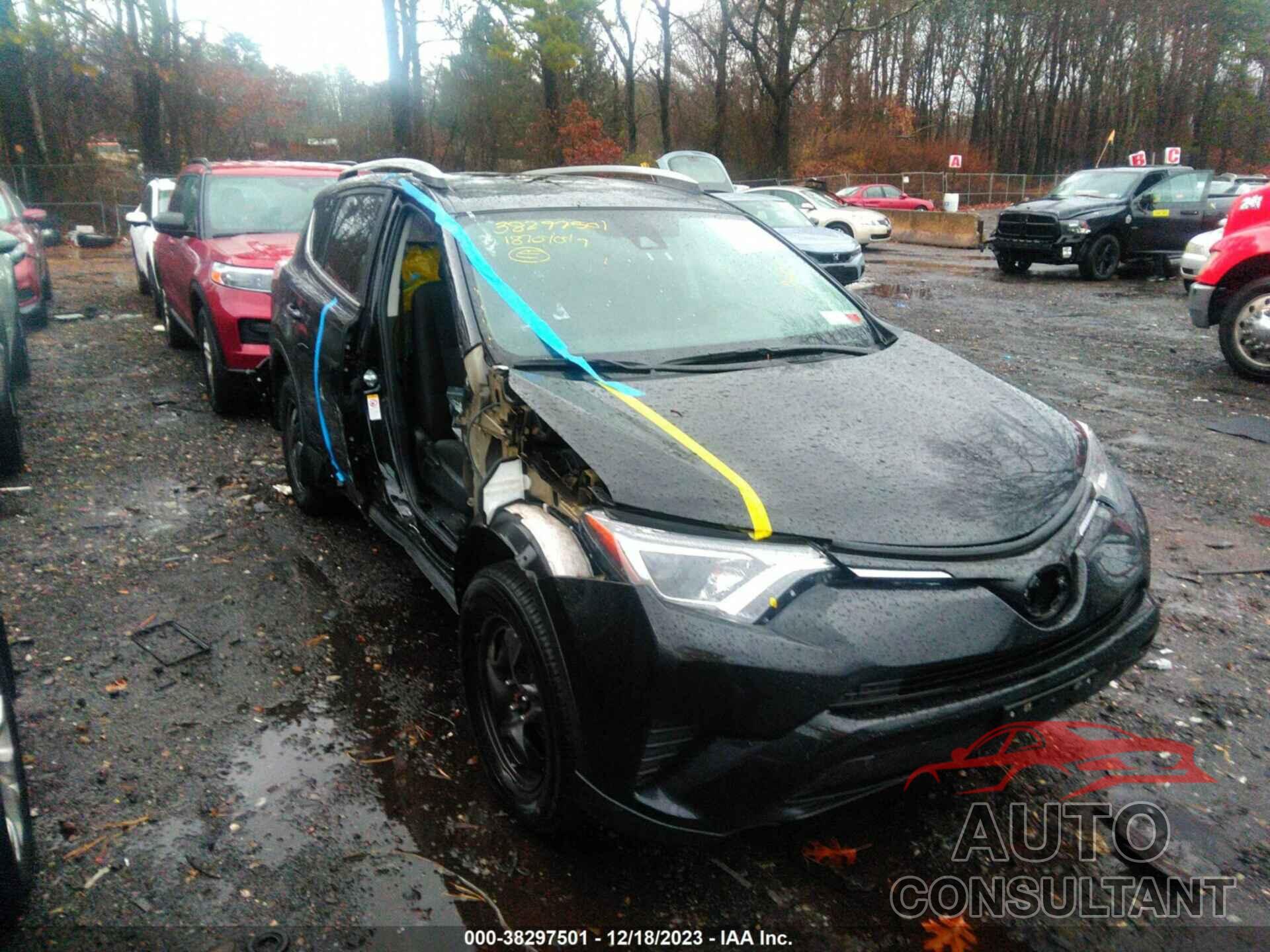 TOYOTA RAV4 2018 - 2T3BFREV2JW818150