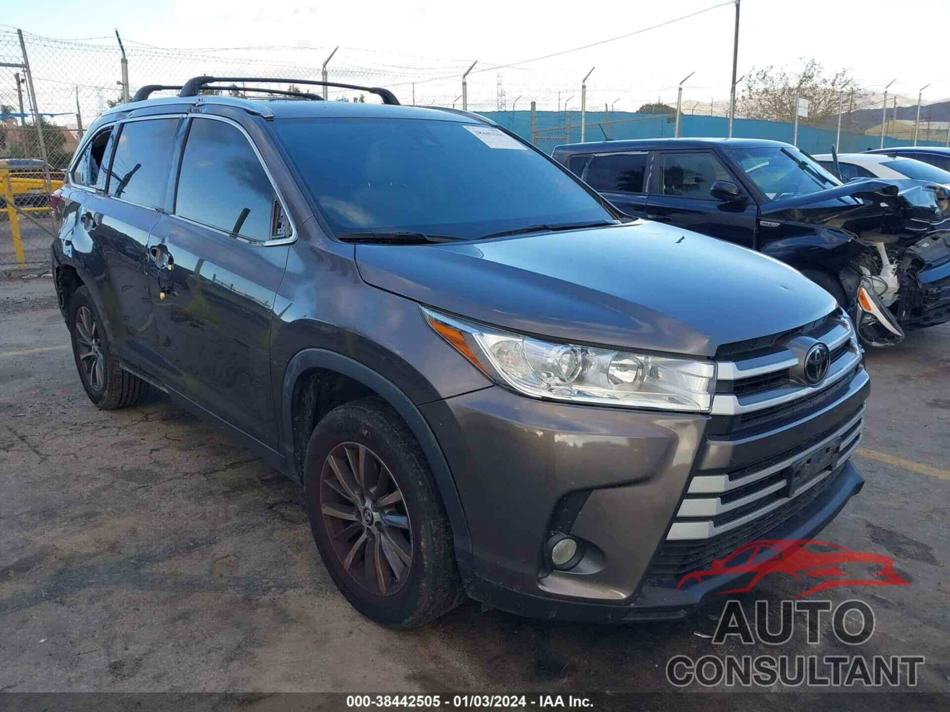 TOYOTA HIGHLANDER 2019 - 5TDKZRFH6KS556894