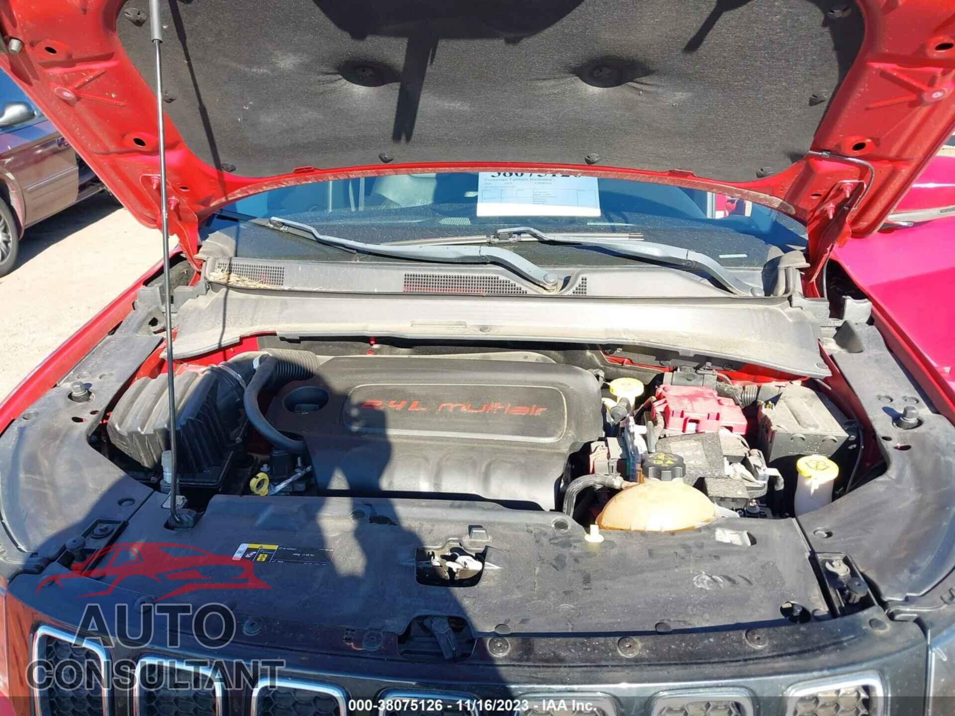 JEEP COMPASS 2019 - 3C4NJCCB4KT679827