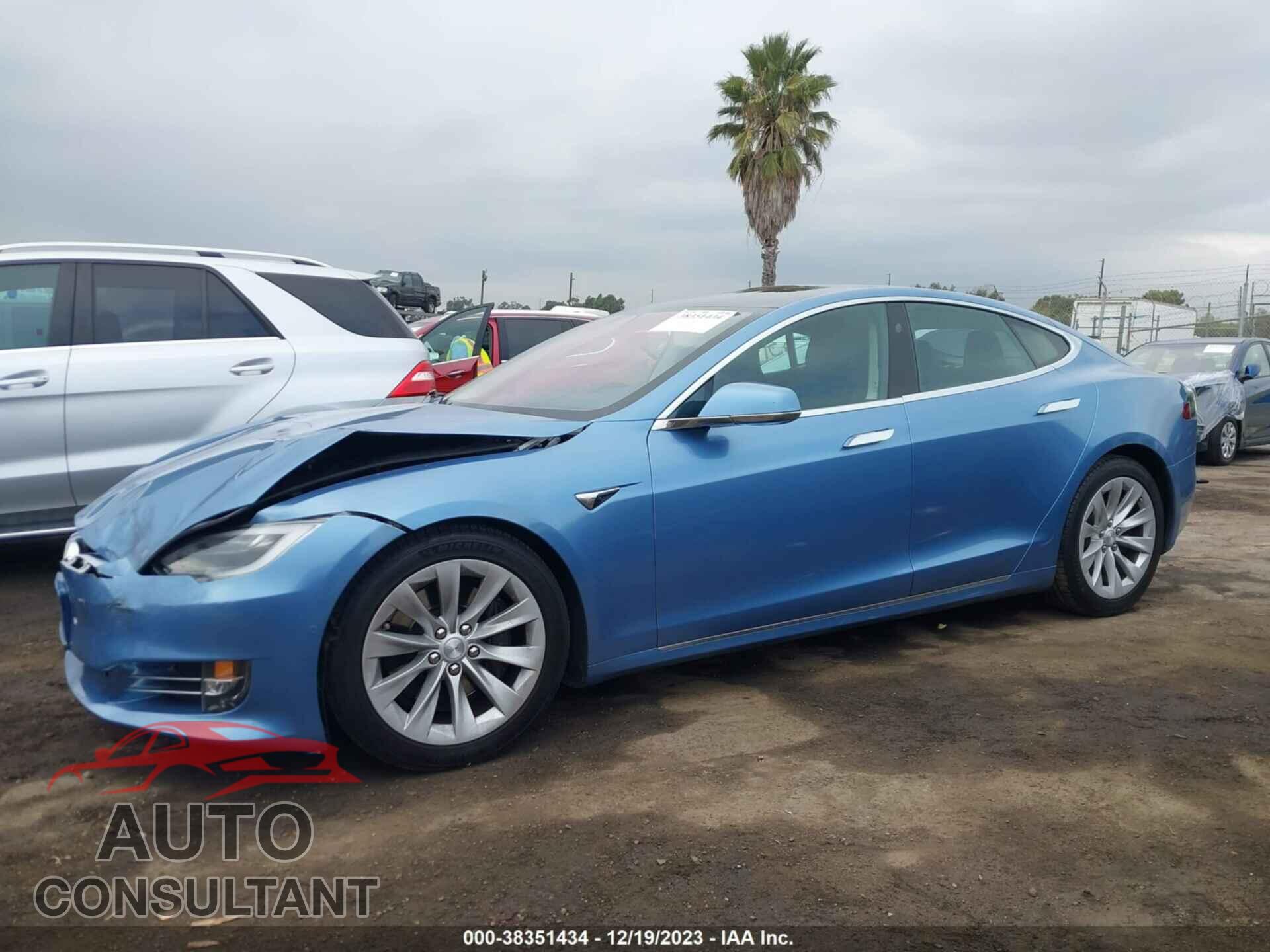 TESLA MODEL S 2017 - 5YJSA1E21HF186523