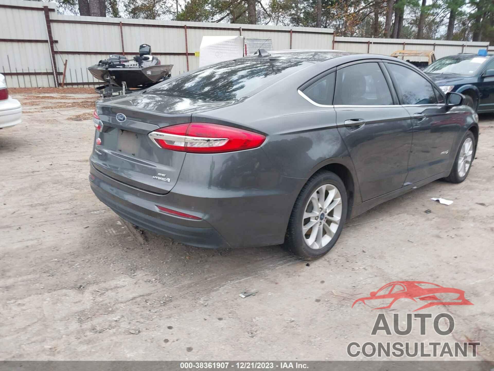 FORD FUSION 2019 - 3FA6P0LU7KR103333