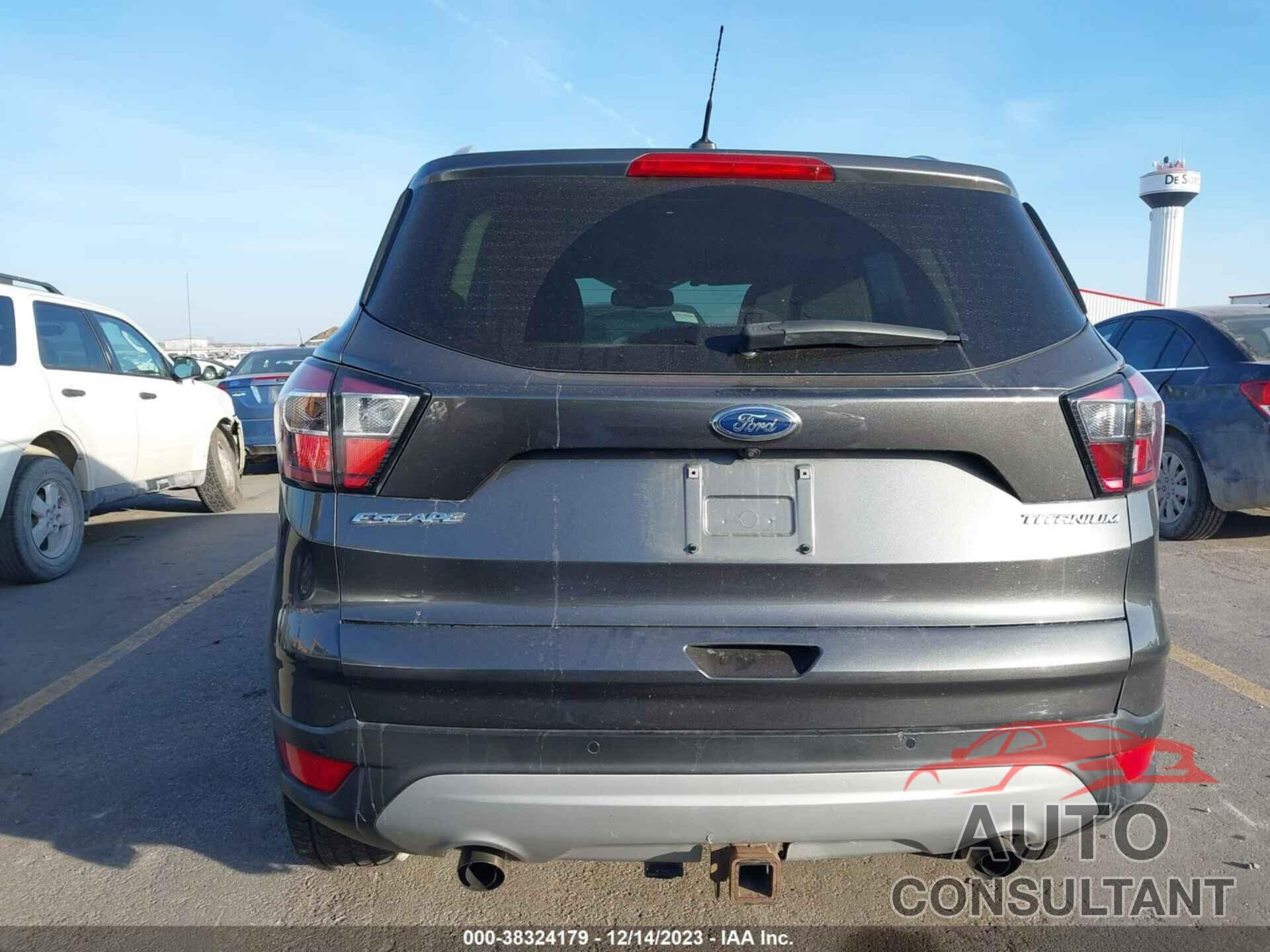 FORD ESCAPE 2017 - 1FMCU9J99HUC13581