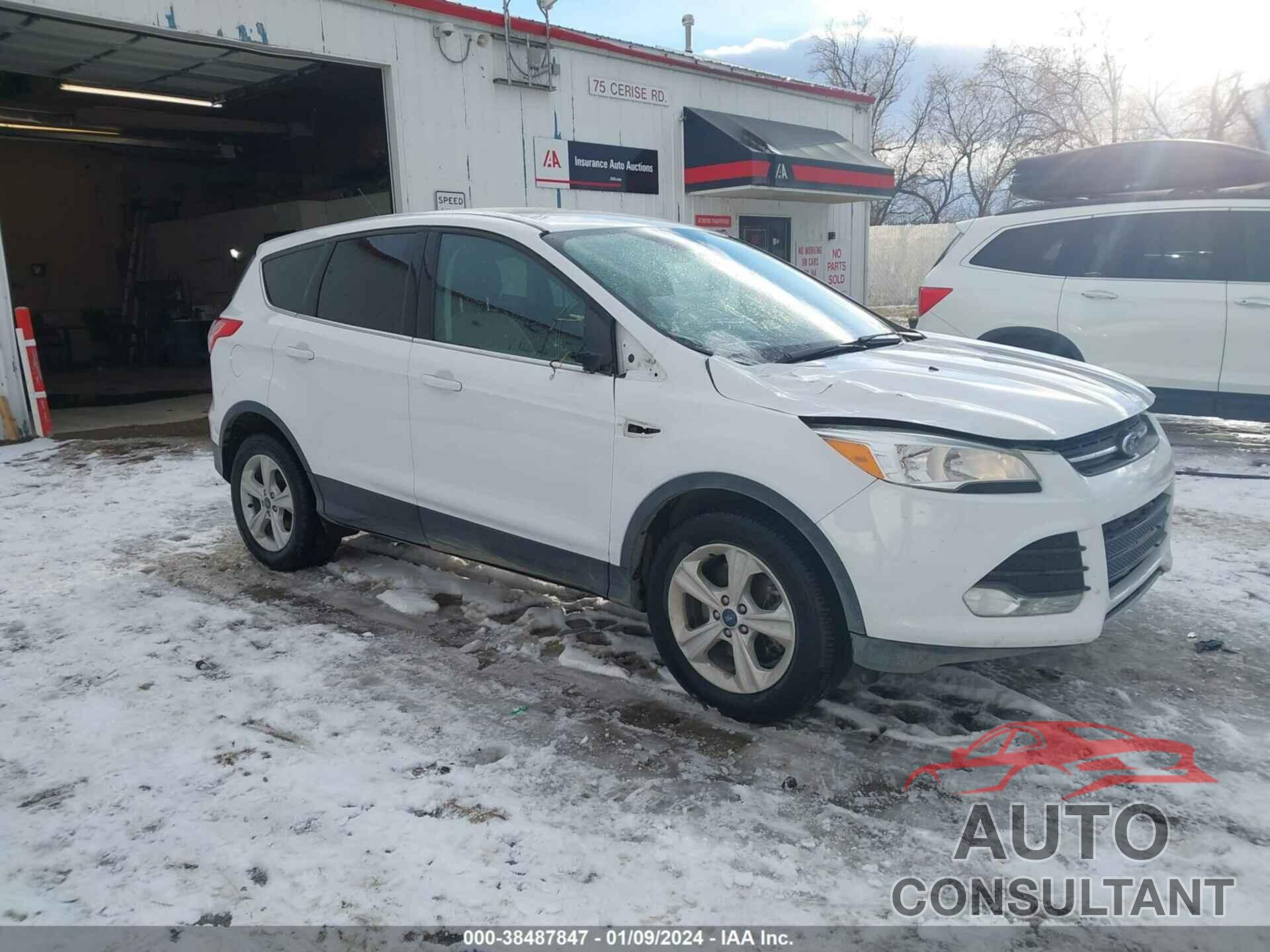 FORD ESCAPE 2016 - 1FMCU9GX7GUB26167