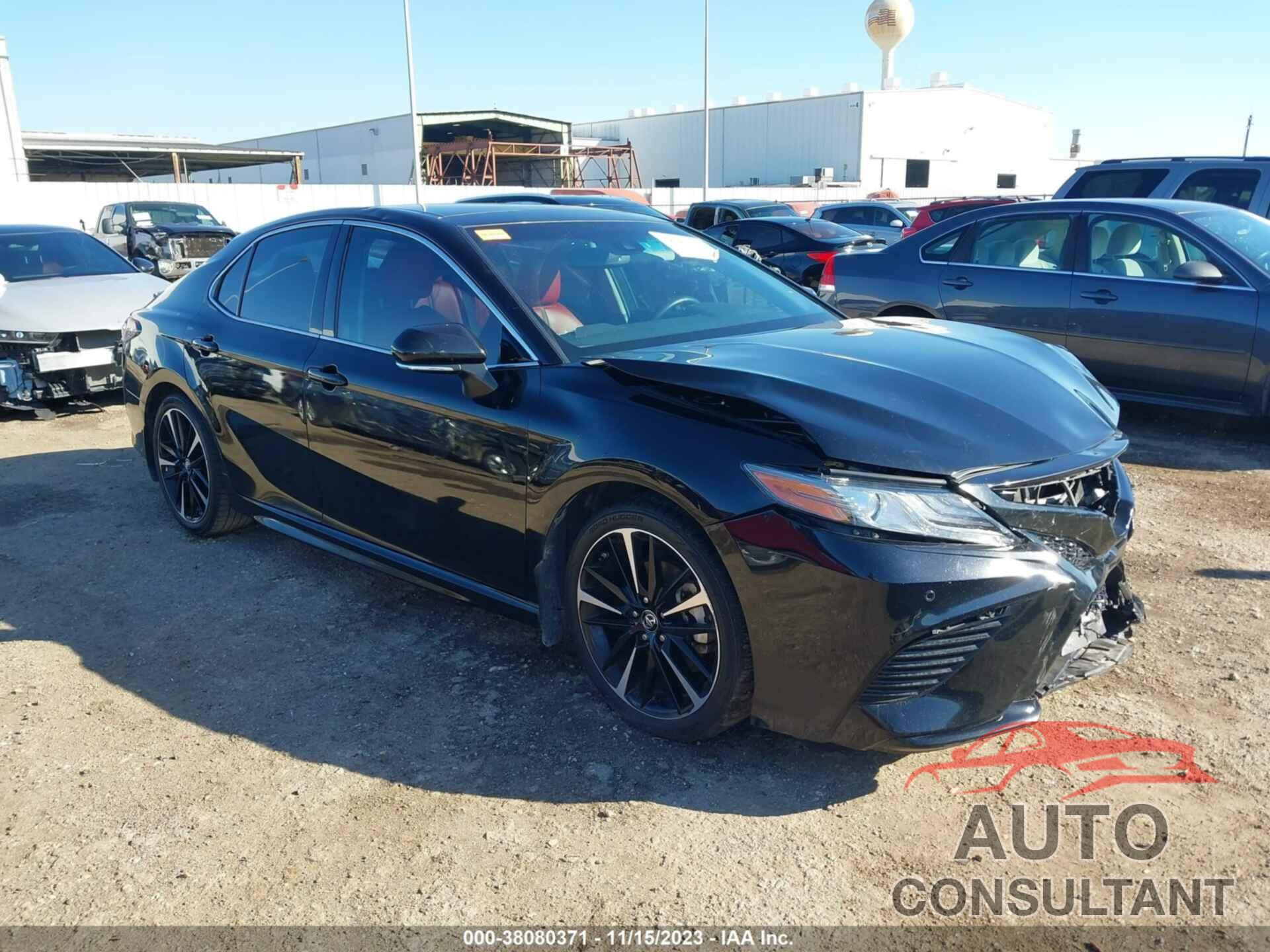 TOYOTA CAMRY 2018 - 4T1B61HK3JU097946