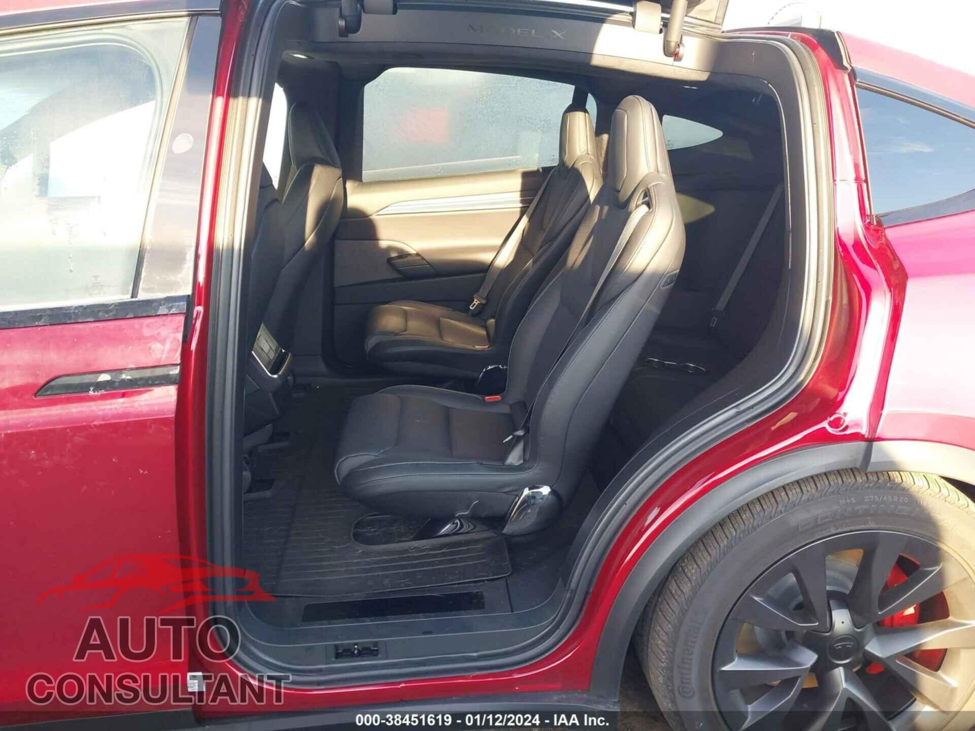 TESLA MODEL X 2023 - 7SAXCBE6XPF425867