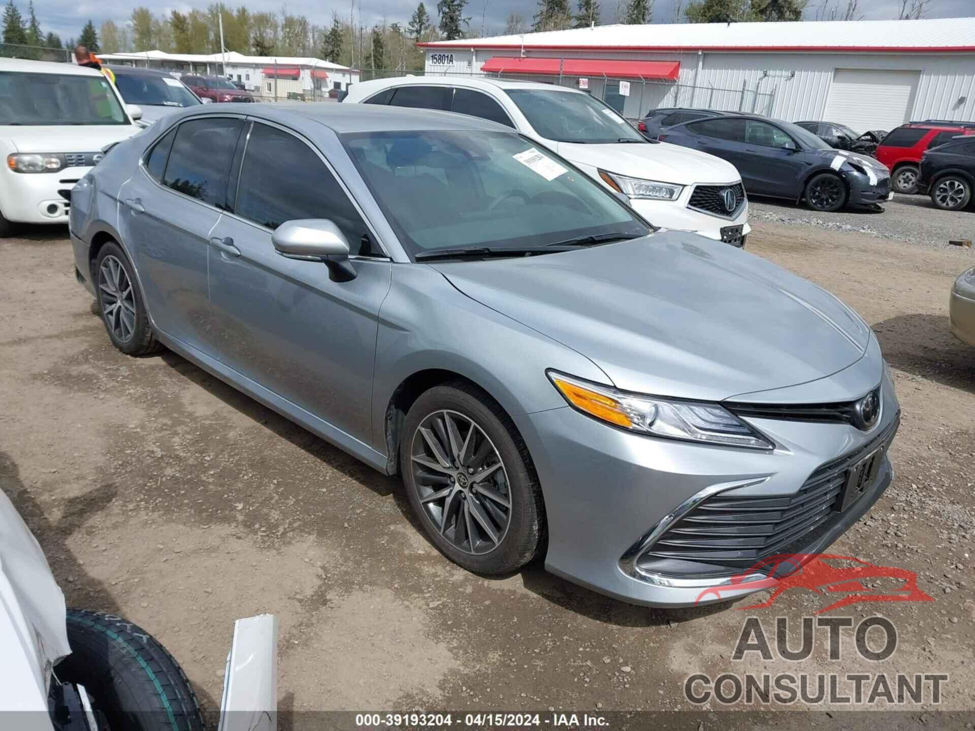 TOYOTA CAMRY 2023 - 4T1F11AK9PU833274