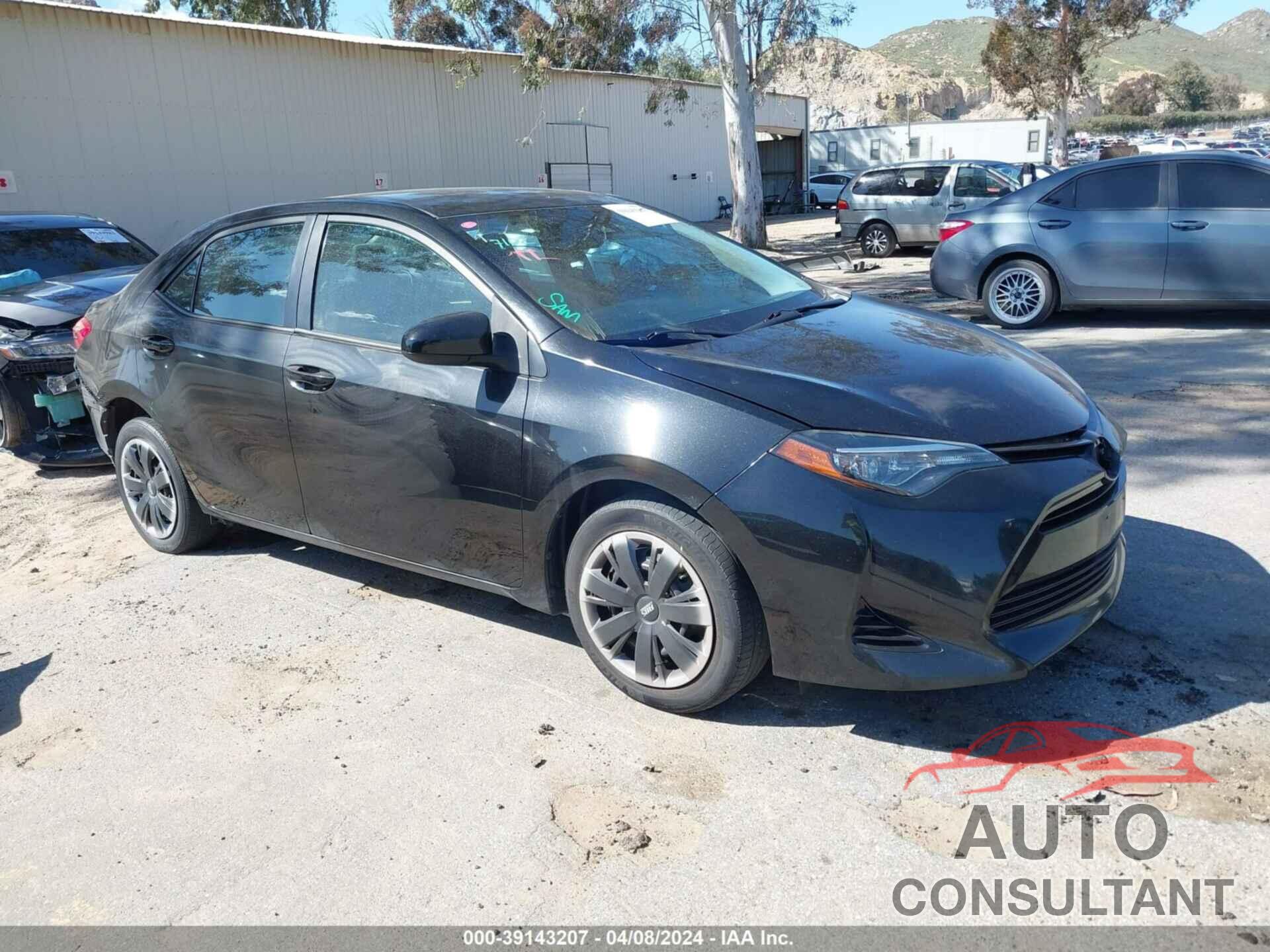 TOYOTA COROLLA 2018 - 2T1BURHE1JC102223