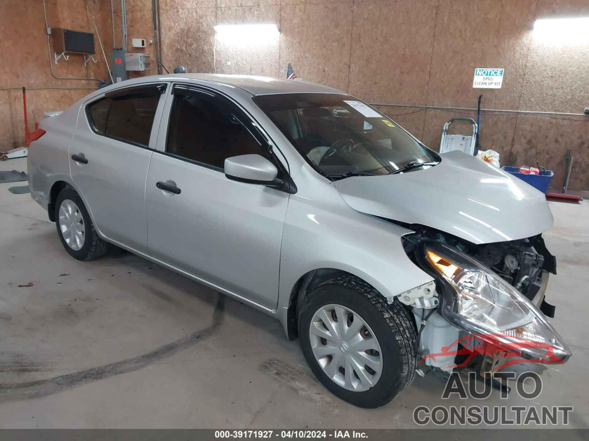 NISSAN VERSA 2018 - 3N1CN7AP9JL859131