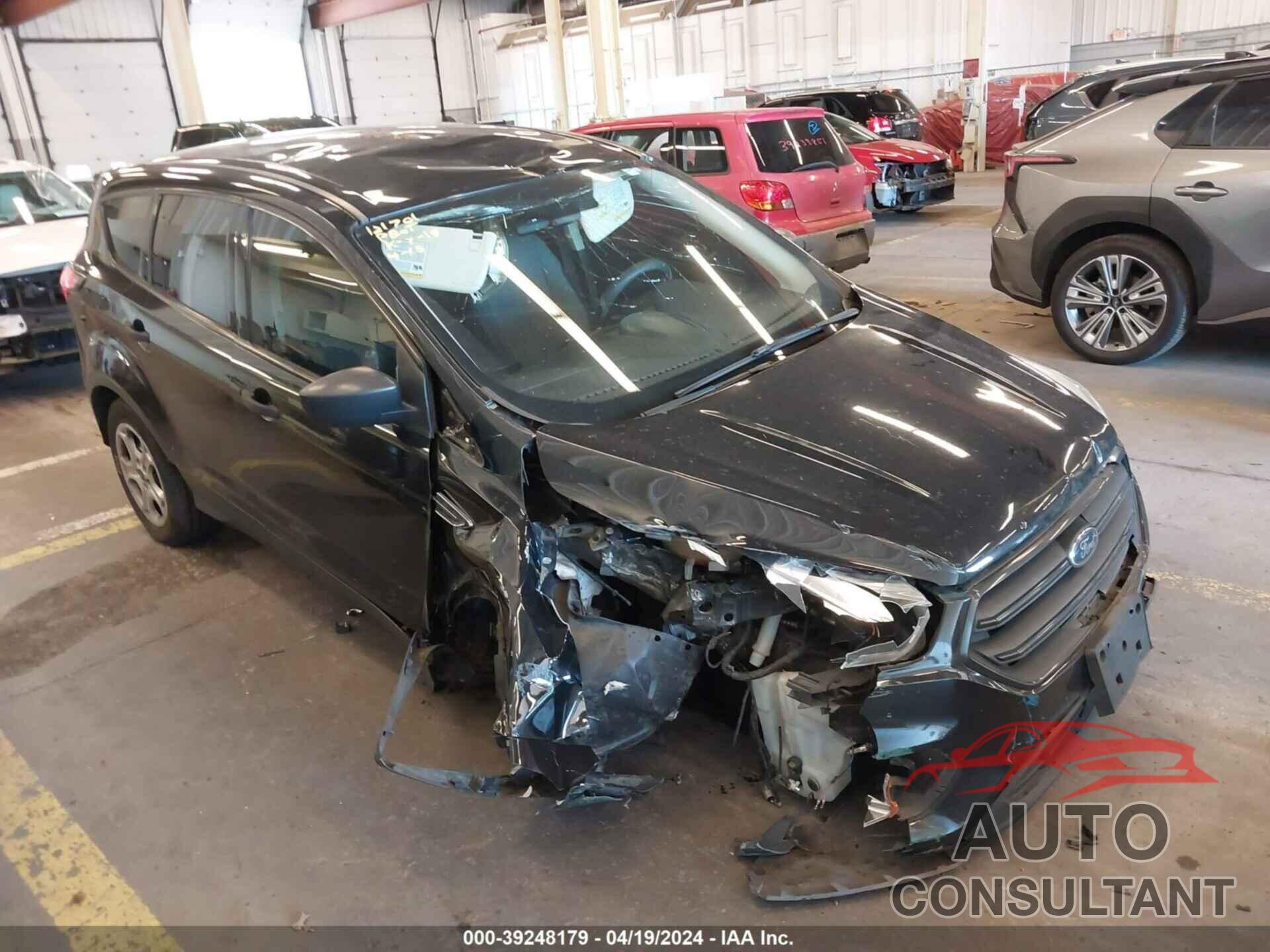 FORD ESCAPE 2017 - 1FMCU0F77HUA83268