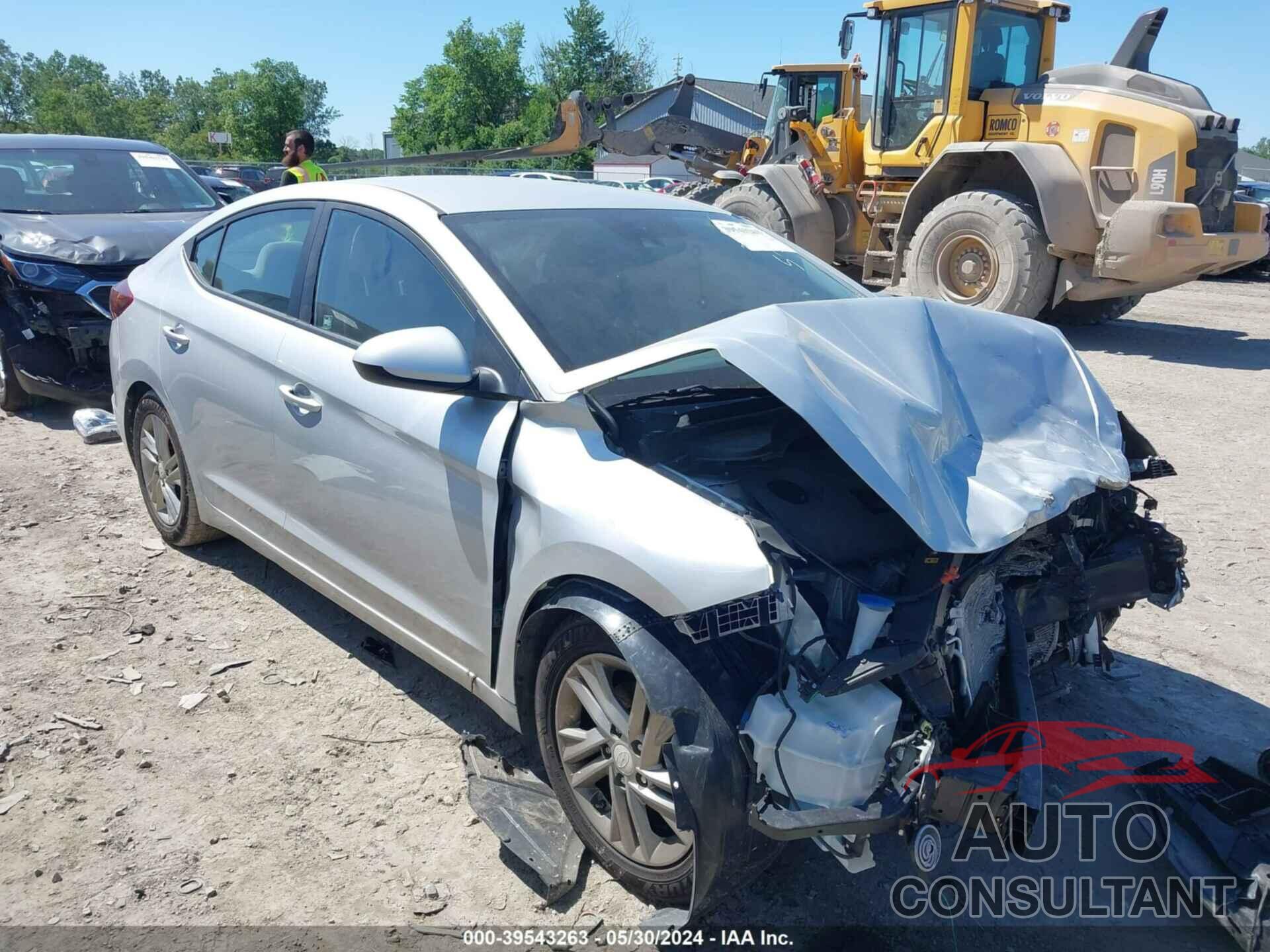 HYUNDAI ELANTRA 2019 - 5NPD84LF6KH425360