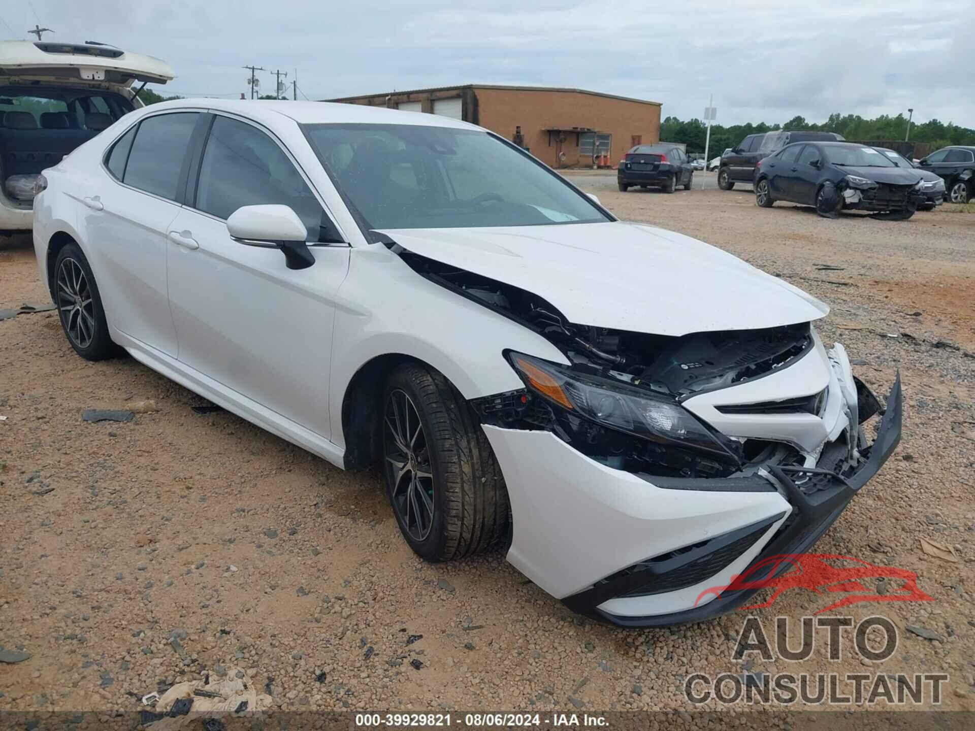 TOYOTA CAMRY 2023 - 4T1G11AK5PU787737