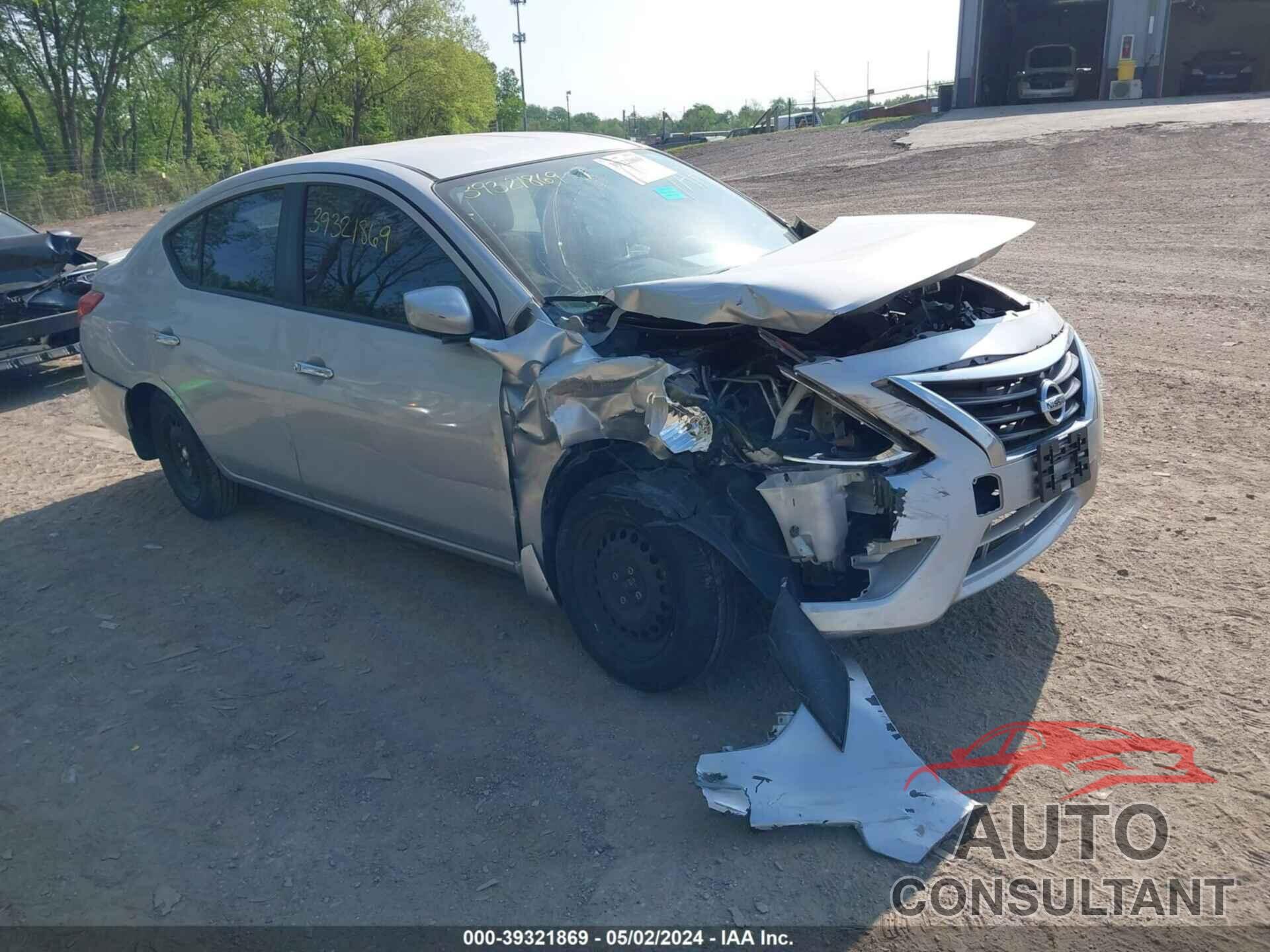 NISSAN VERSA 2019 - 3N1CN7AP7KL838702