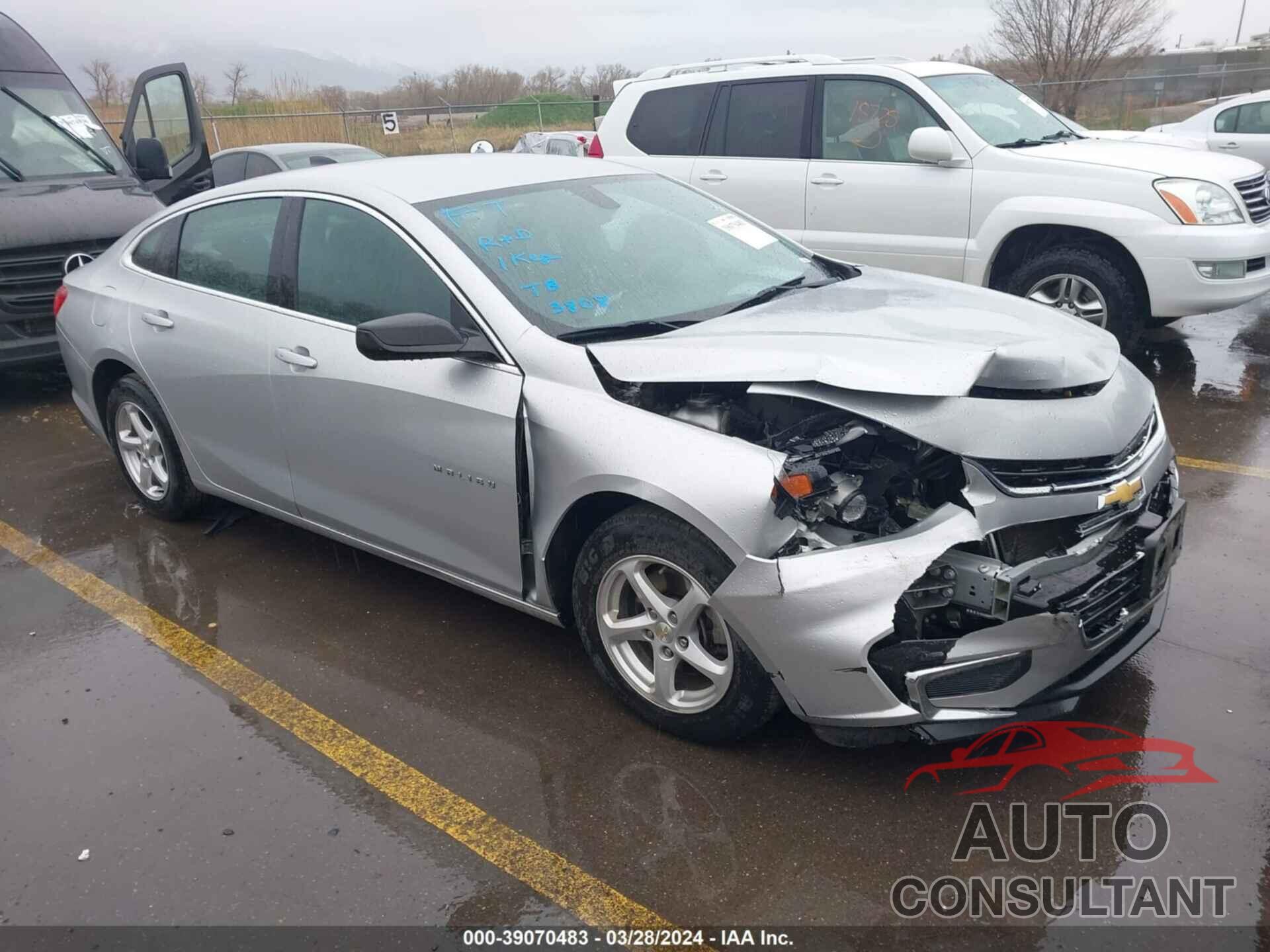 CHEVROLET MALIBU 2017 - 1G1ZB5ST4HF129740