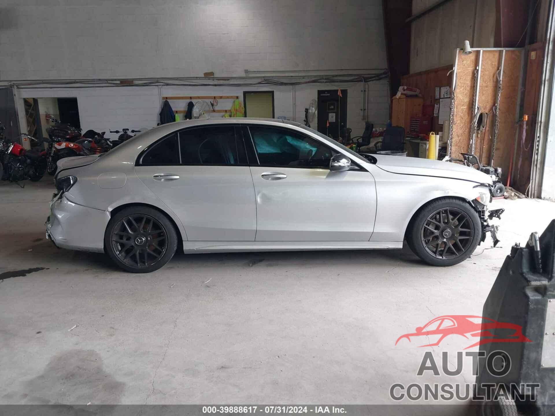 MERCEDES-BENZ C 300 2017 - 55SWF4JBXHU193477