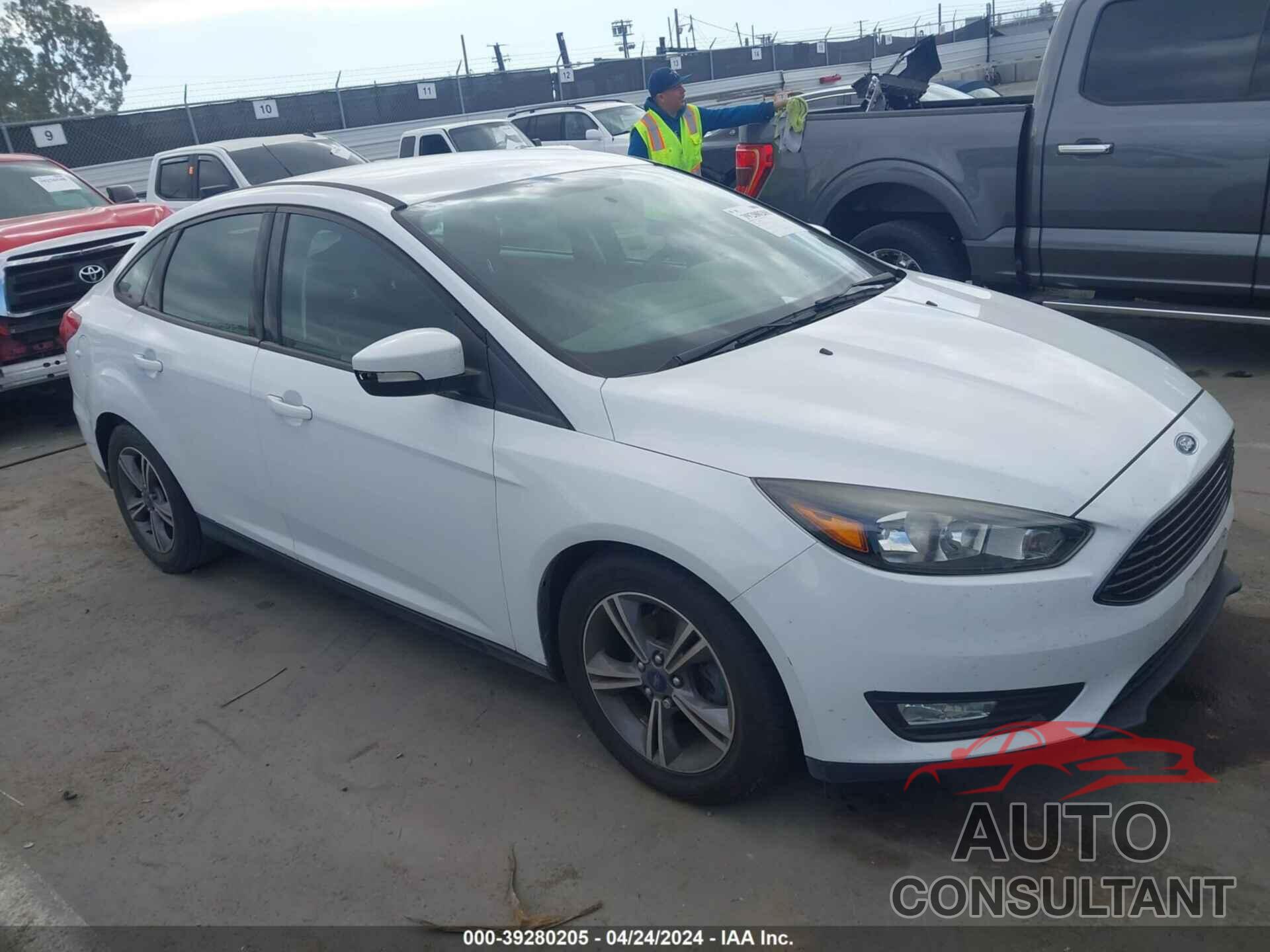 FORD FOCUS 2017 - 1FADP3FEXHL260701