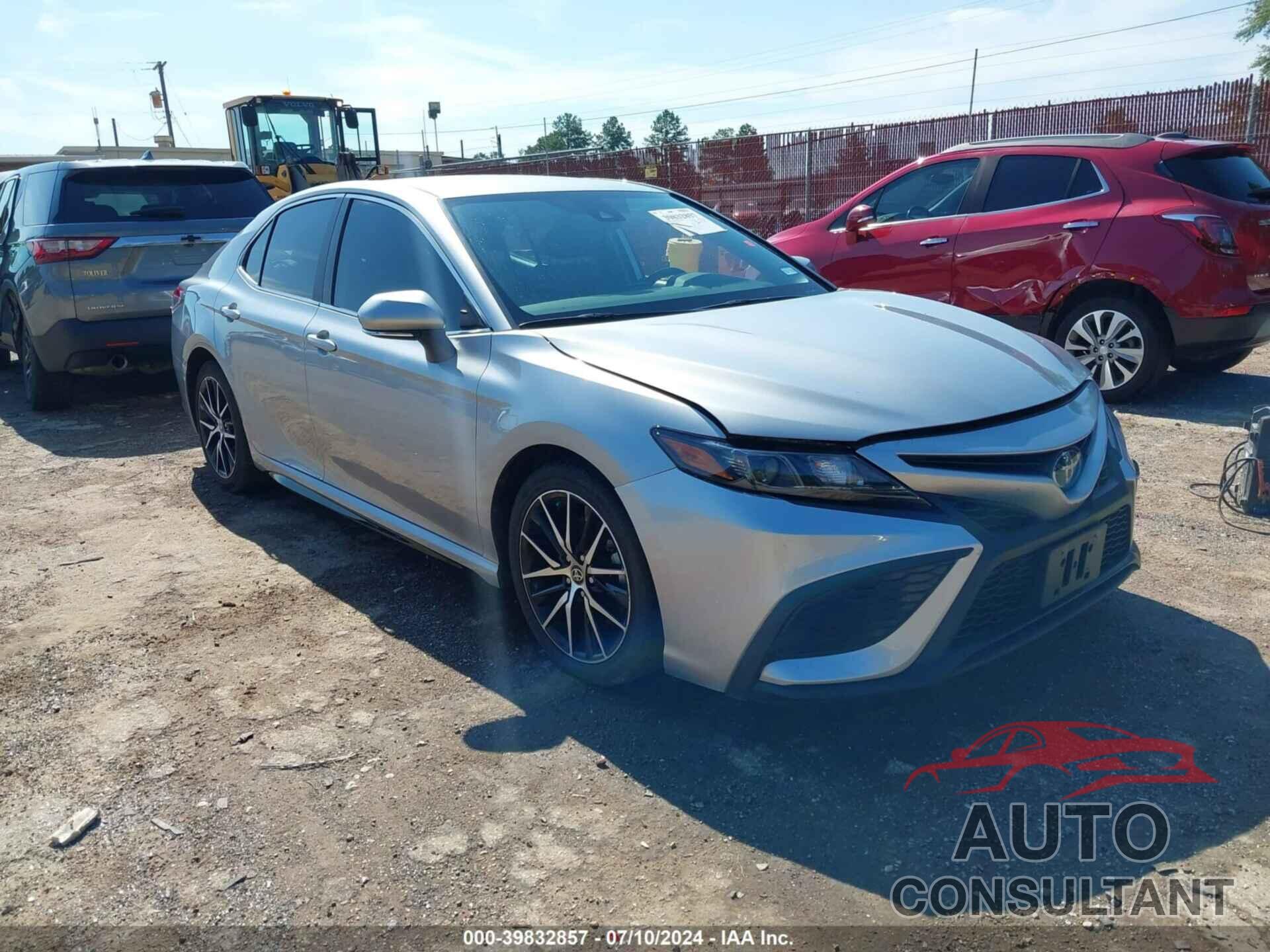 TOYOTA CAMRY 2022 - 4T1G11AK9NU672975